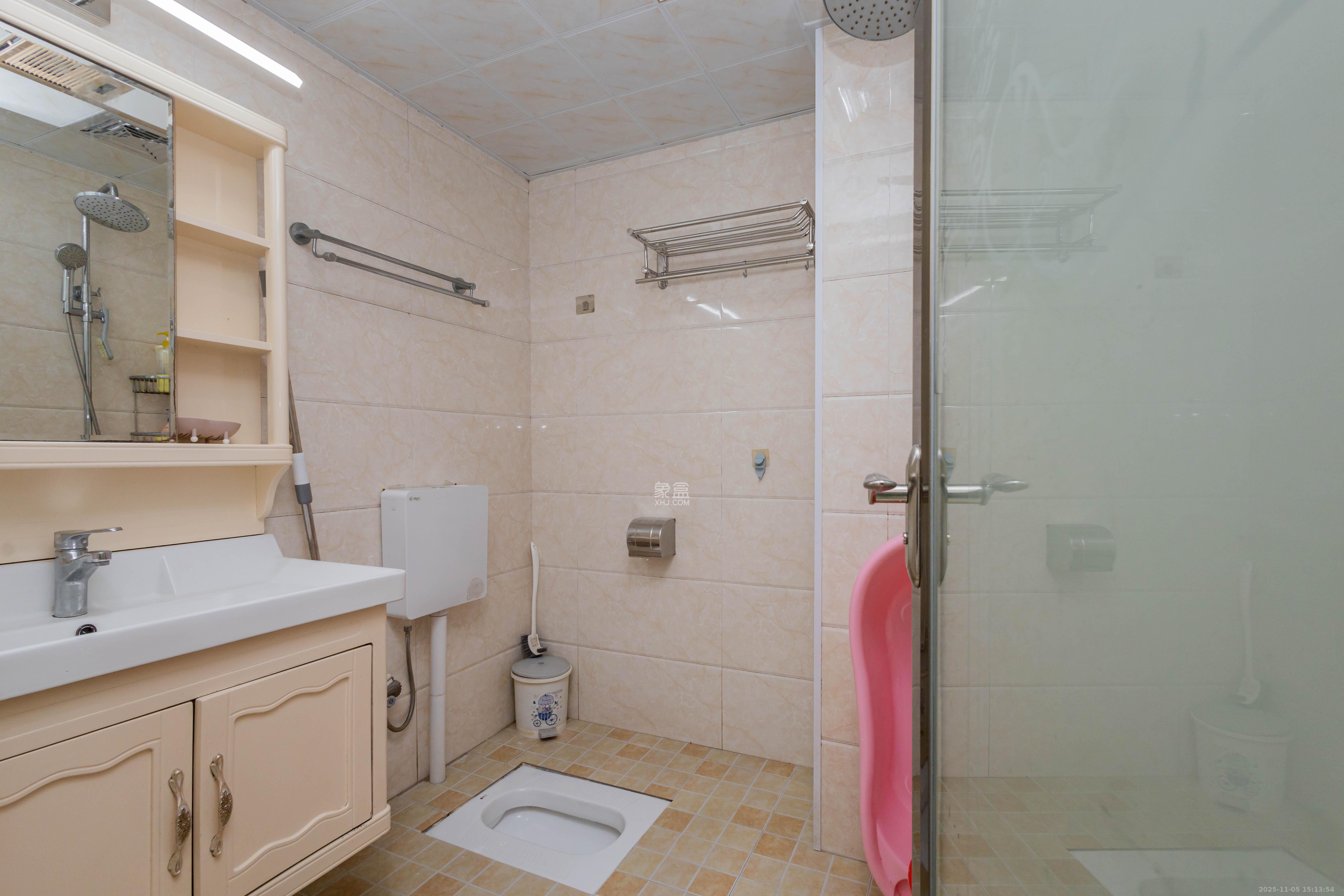 中国铁建国际城二期  3室2厅1卫    65.8万卫生间