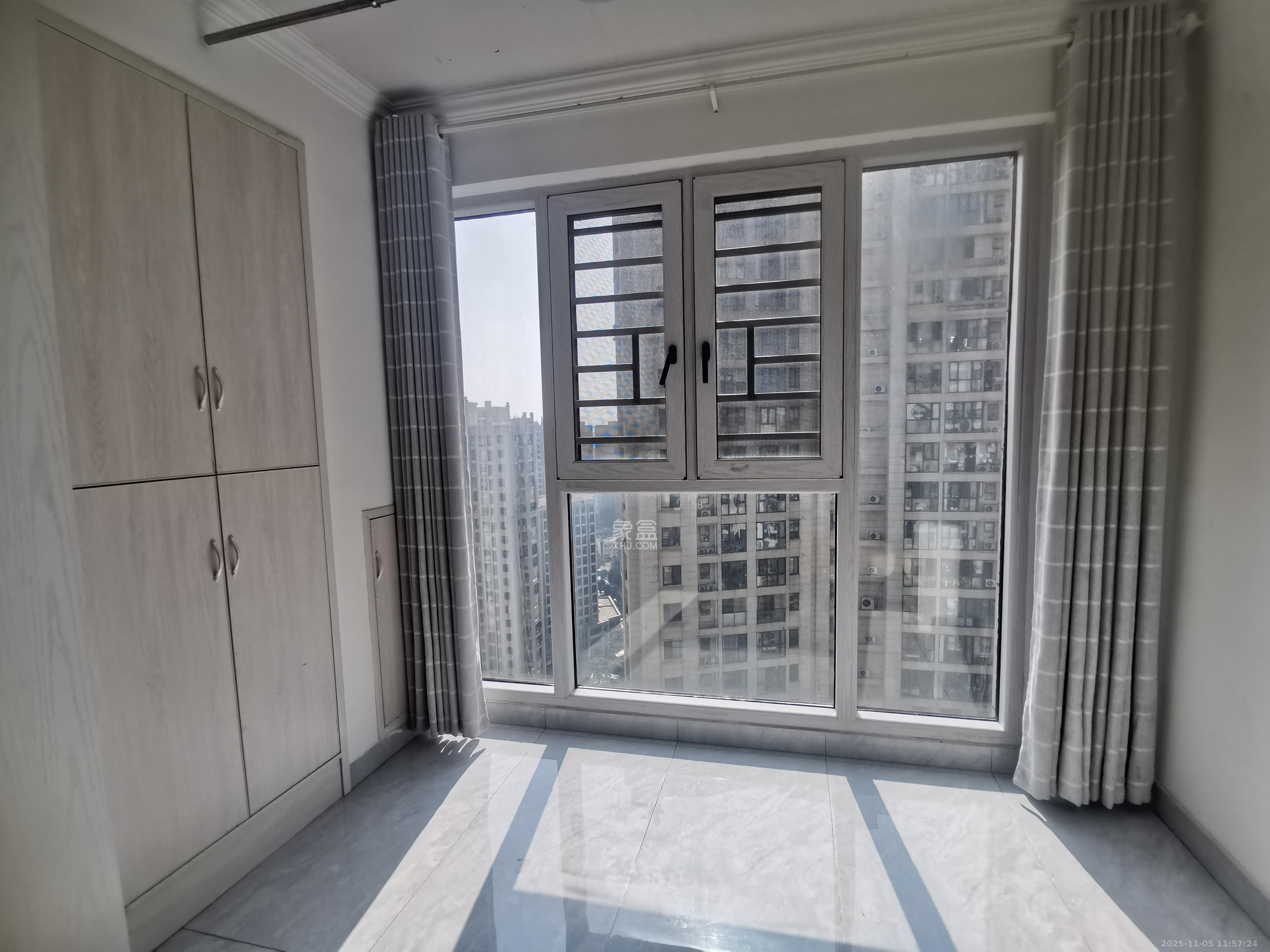 明发阅江悦府 3室2厅1卫 2200.0元/月 明发阅江悦府 3室2厅1卫 2200.0元/月室内图