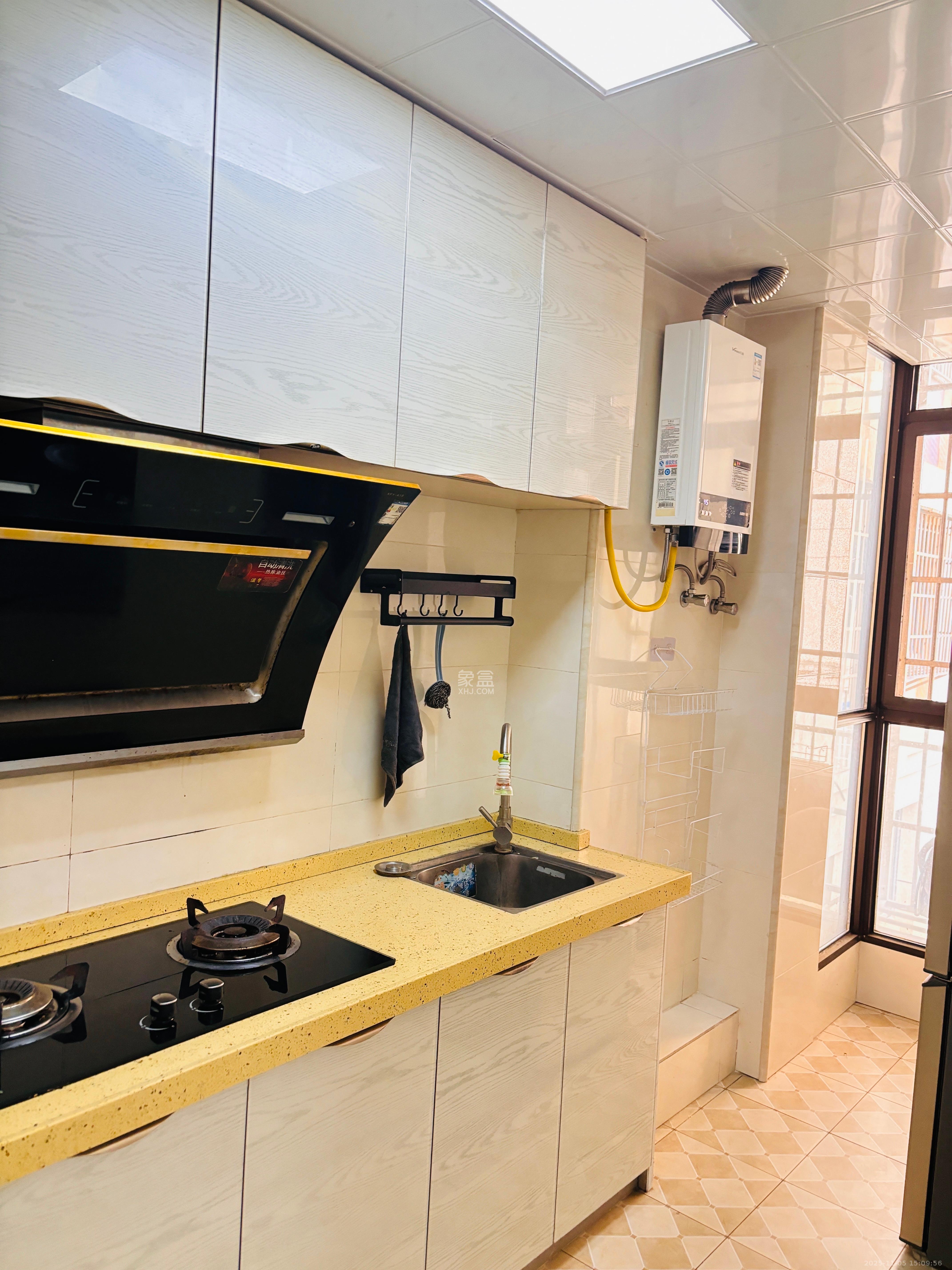 和康园小区 1室1厅1卫 1300.0元/月 和康园小区 1室1厅1卫 1300.0元/月室内图