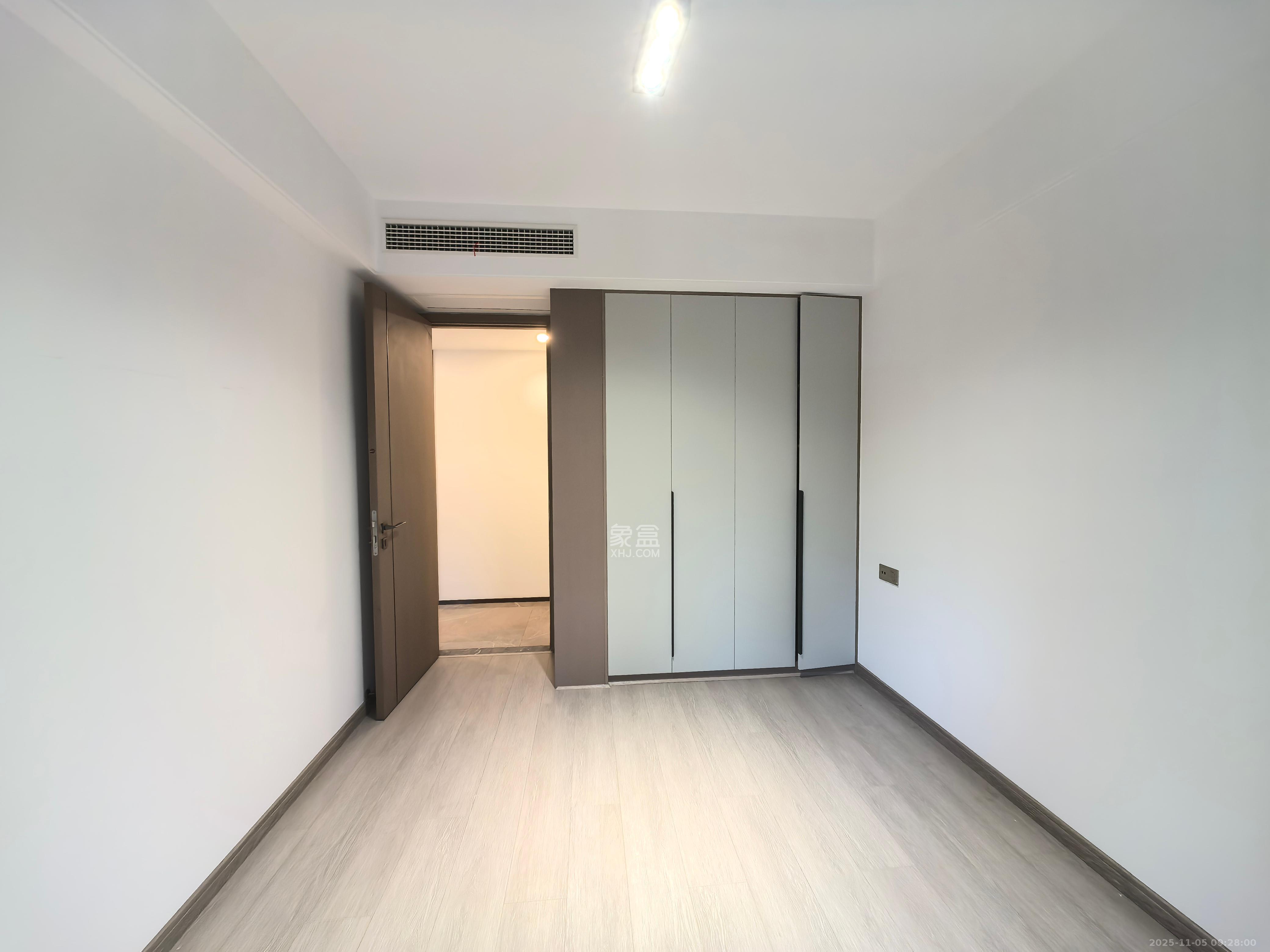 金茂建发泊悦 4室2厅2卫 4380.0元/月 金茂建发泊悦 4室2厅2卫 4380.0元/月室内图