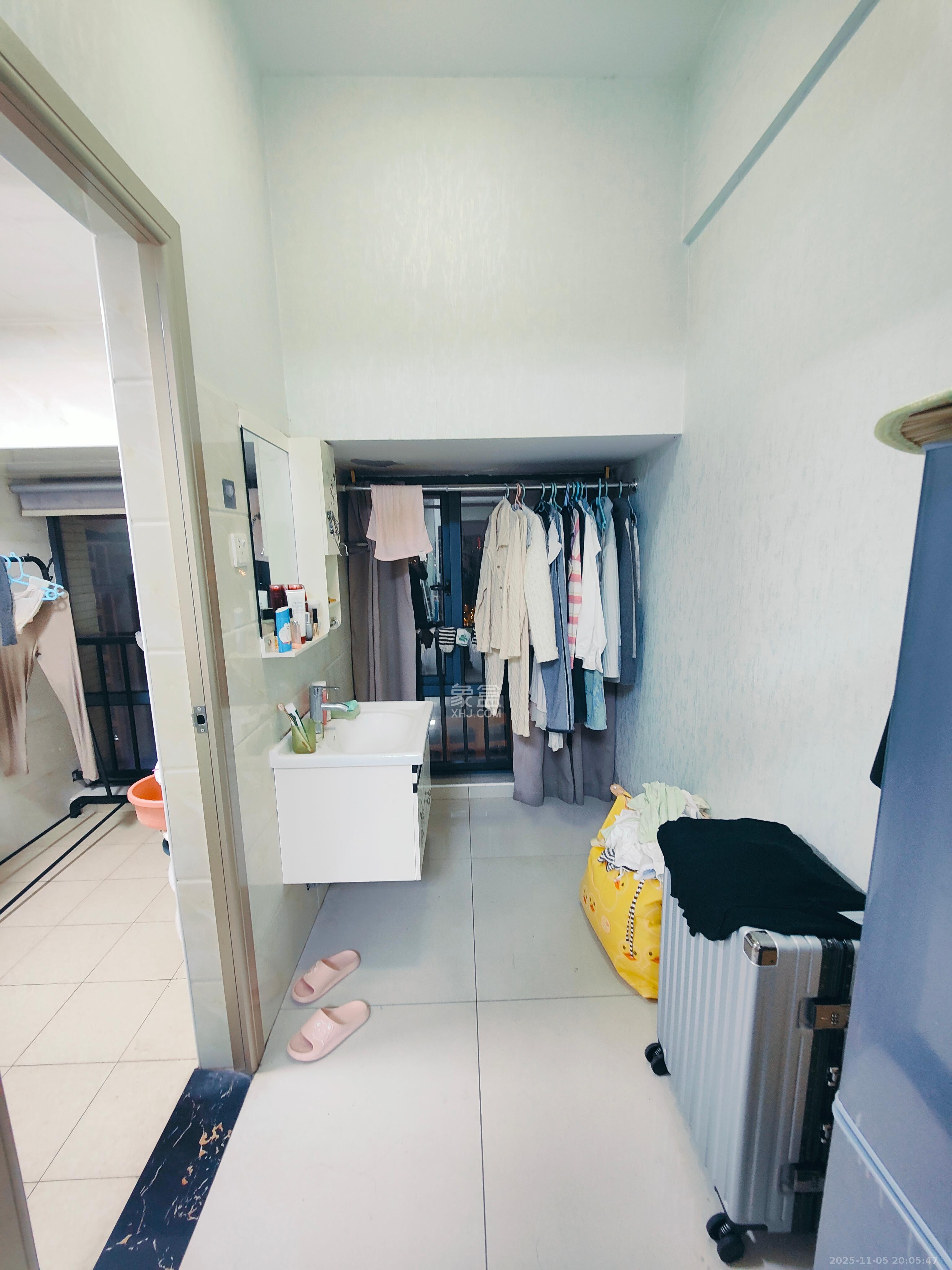 中建芙蓉嘉苑 1室1厅1卫 1100.0元/月 中建芙蓉嘉苑 1室1厅1卫 1100.0元/月室内图