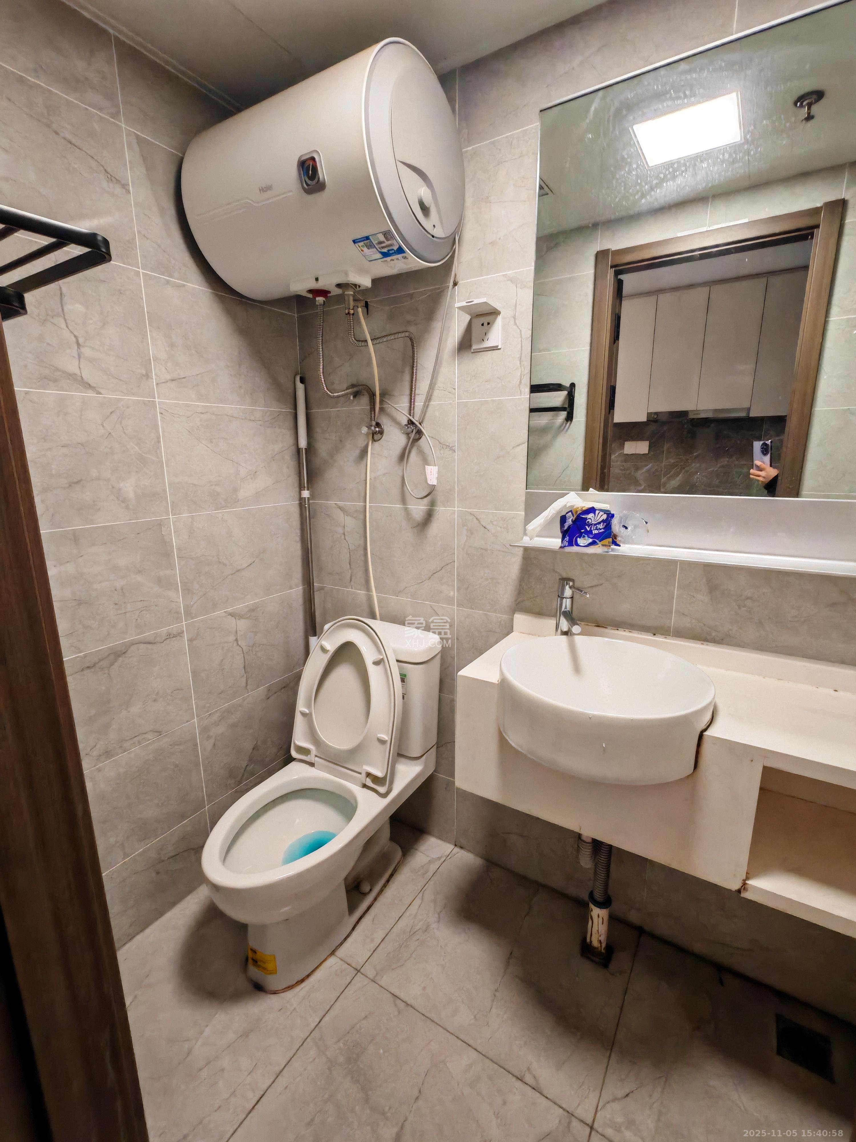 万科金色梦想D区  1室1厅1卫    1600.0元/月室内图