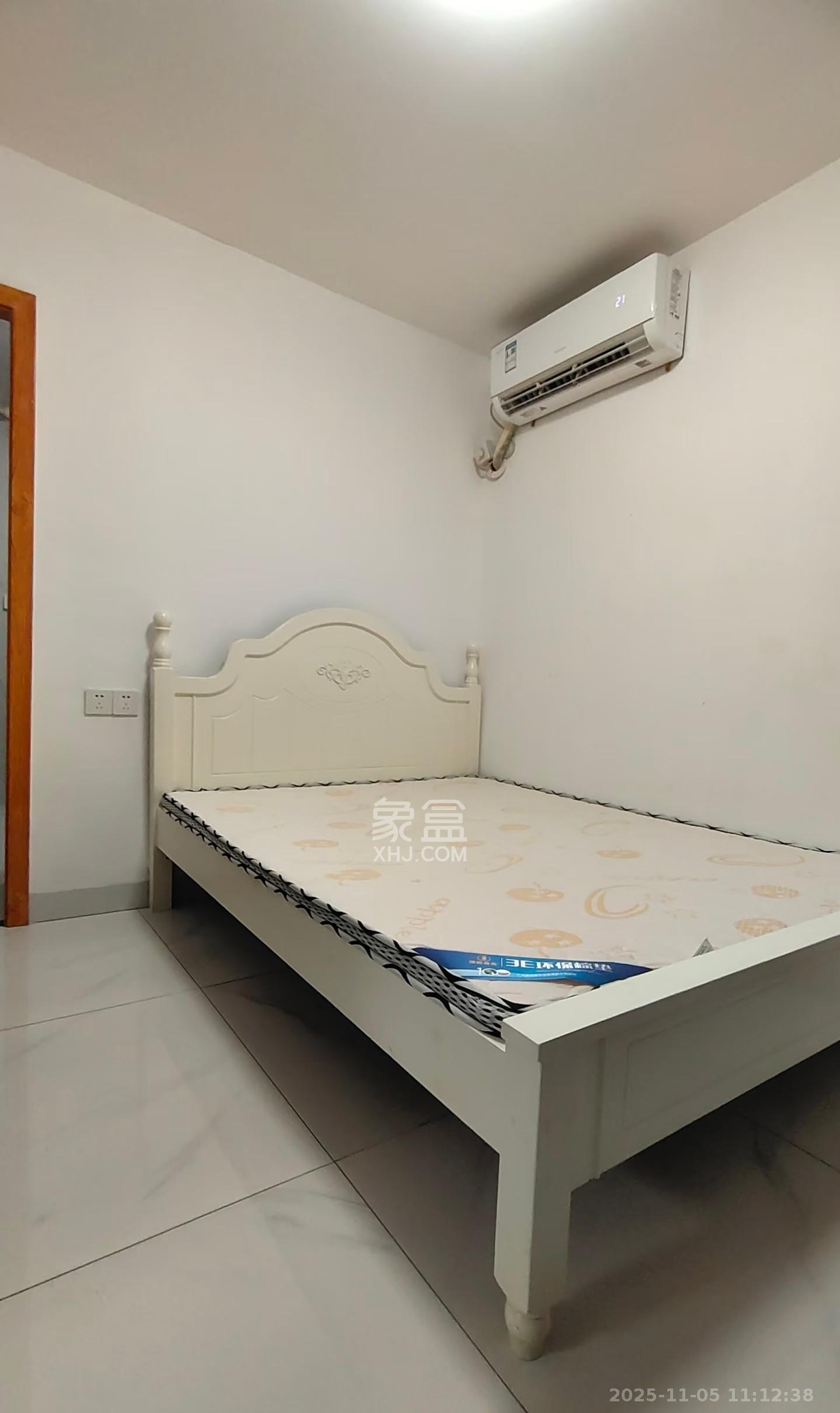 红泥山小区  1室1厅1卫    1200.0元/月室内图