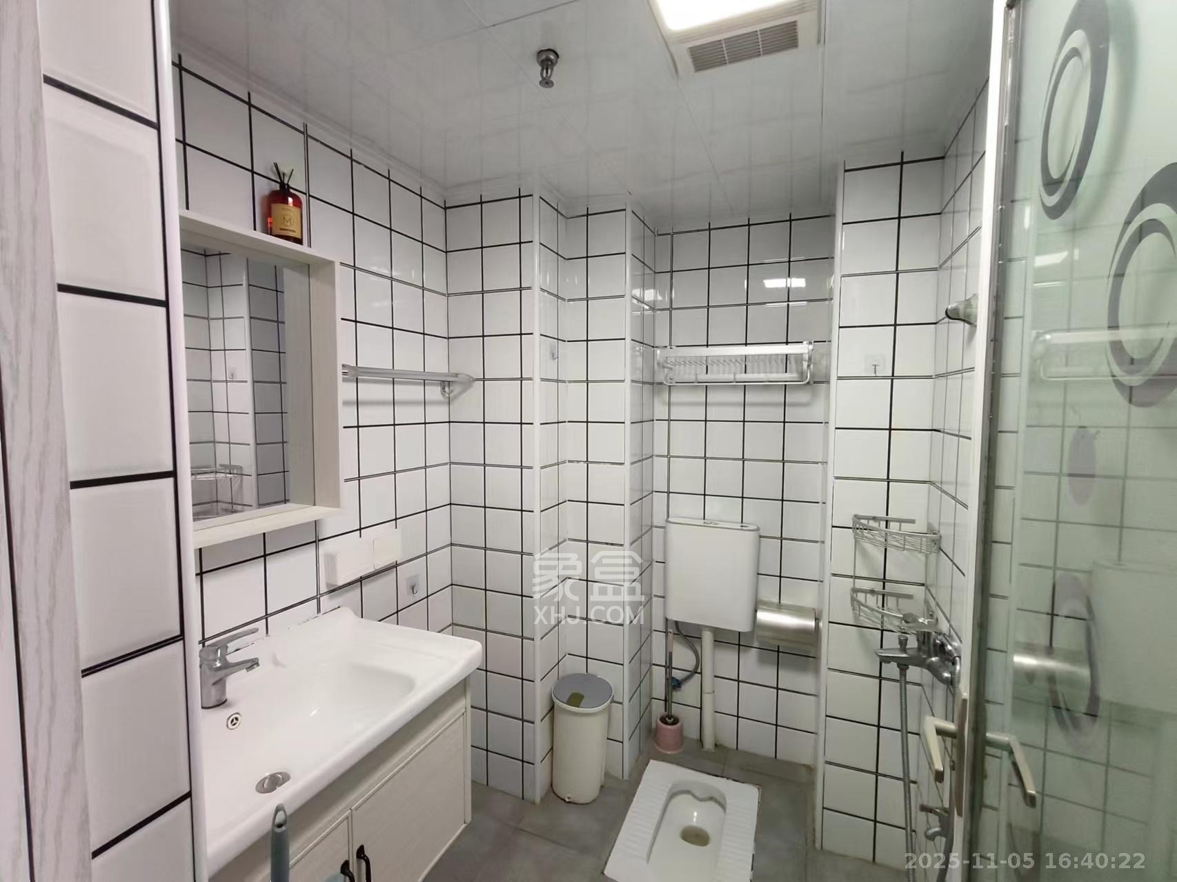 国泰九龙湾  1室1厅1卫    1400.0元/月室内图