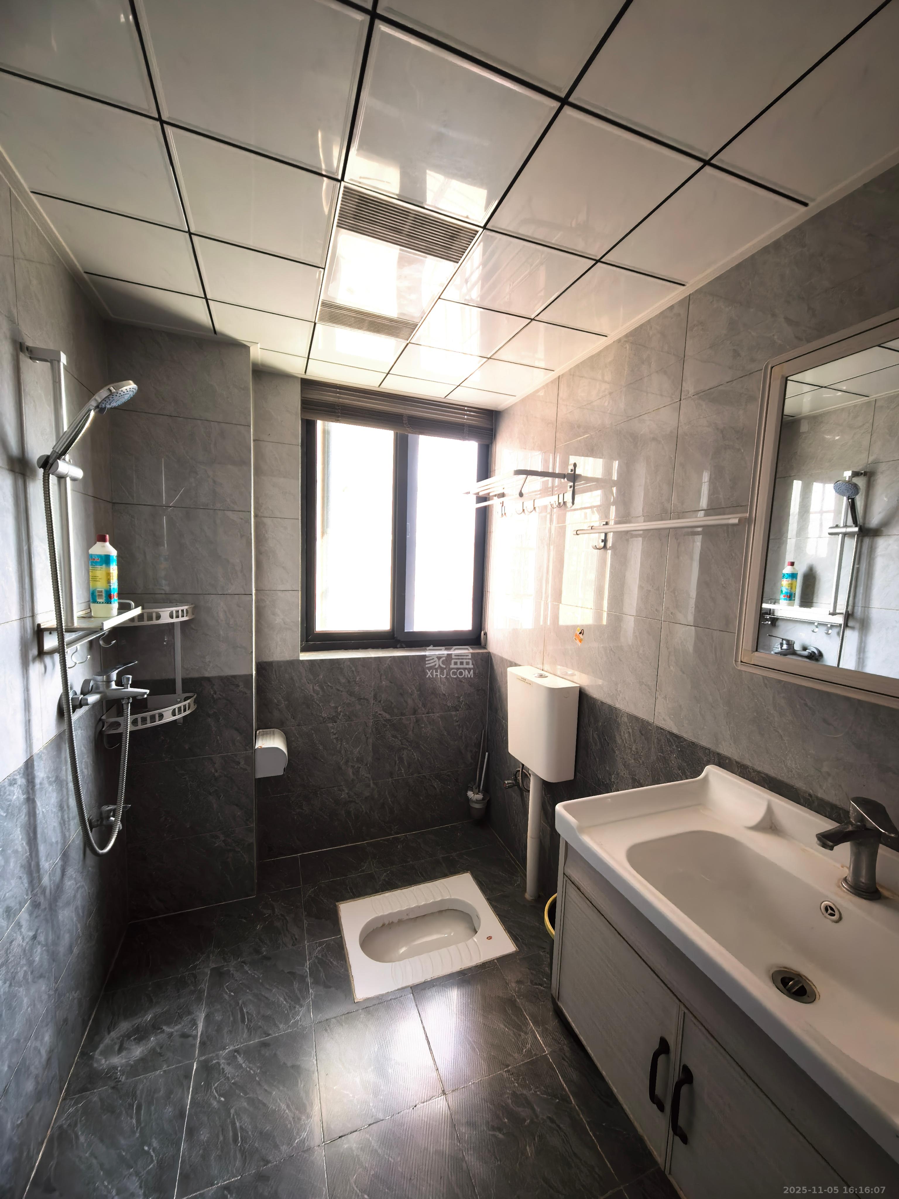 华龙家园(和泰家园) 2室2厅1卫 1500.0元/月 华龙家园(和泰家园) 2室2厅1卫 1500.0元/月室内图