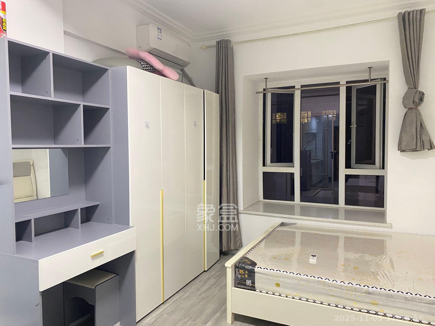 芙蓉万国城MOMA（卓越汇富苑）  1室1厅1卫    1300.0元/月室内图