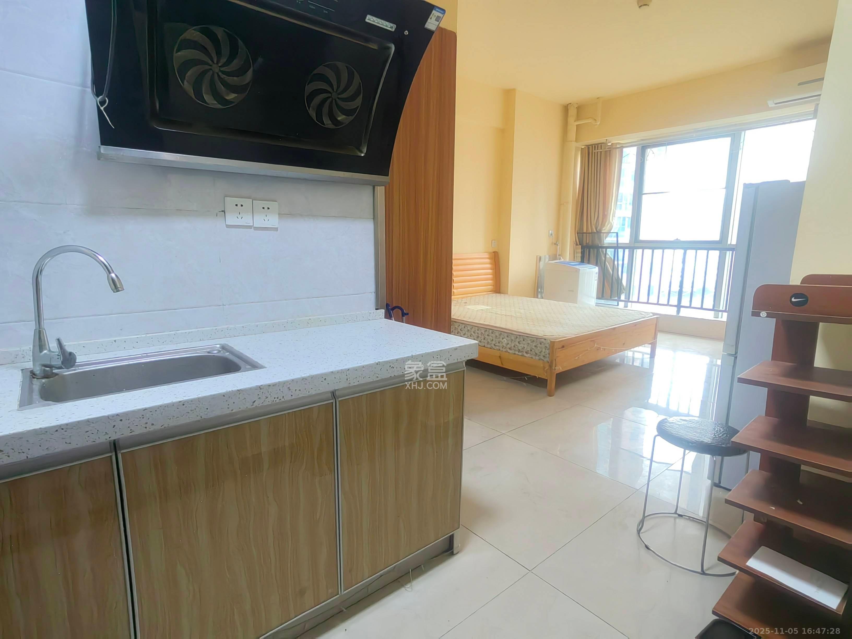 融圣国际 1室1厅1卫 1700.0元/月 融圣国际 1室1厅1卫 1700.0元/月室内图