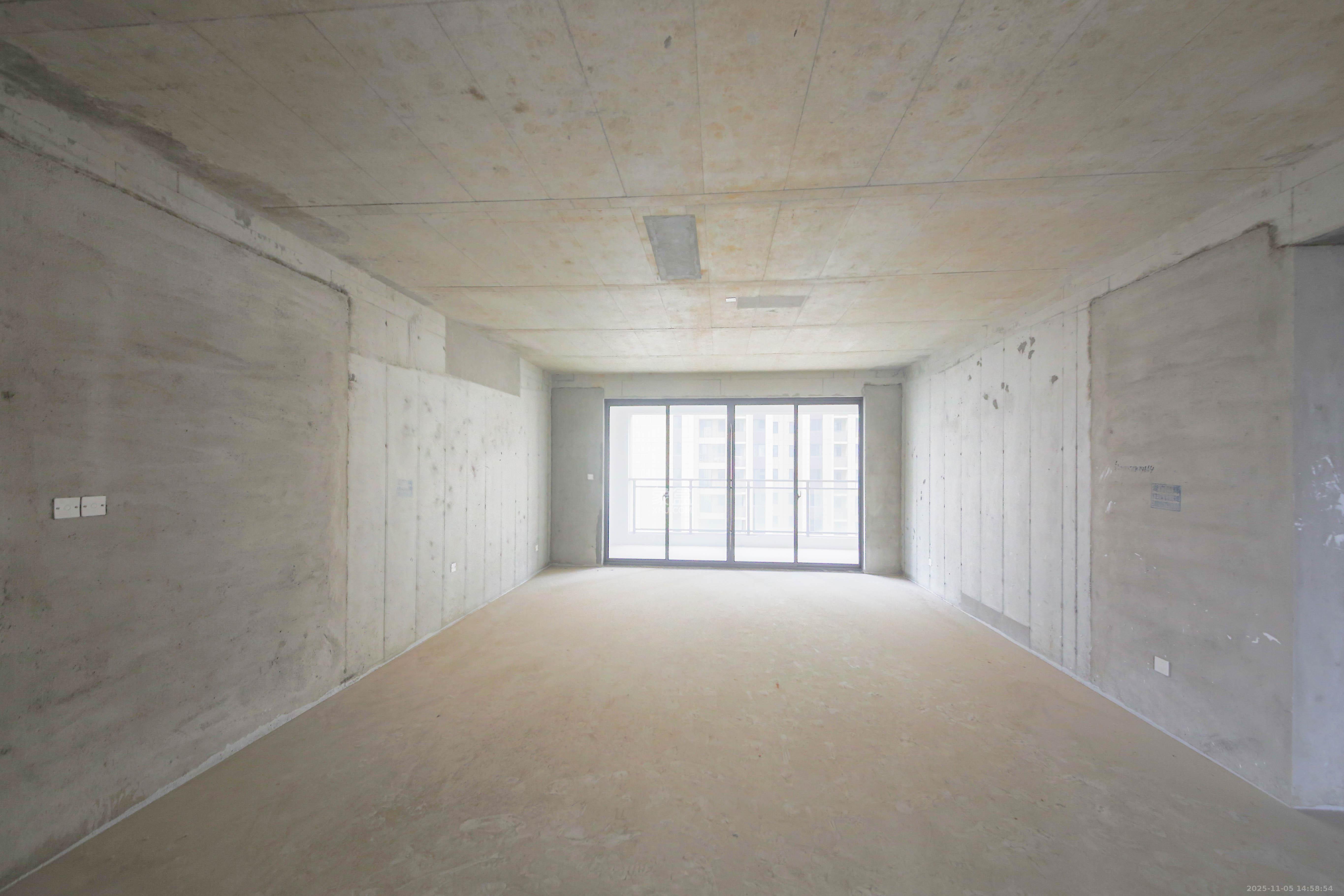 兴铁湘府和园 4室2厅2卫 3800.0元/月 兴铁湘府和园 4室2厅2卫 3800.0元/月室内图