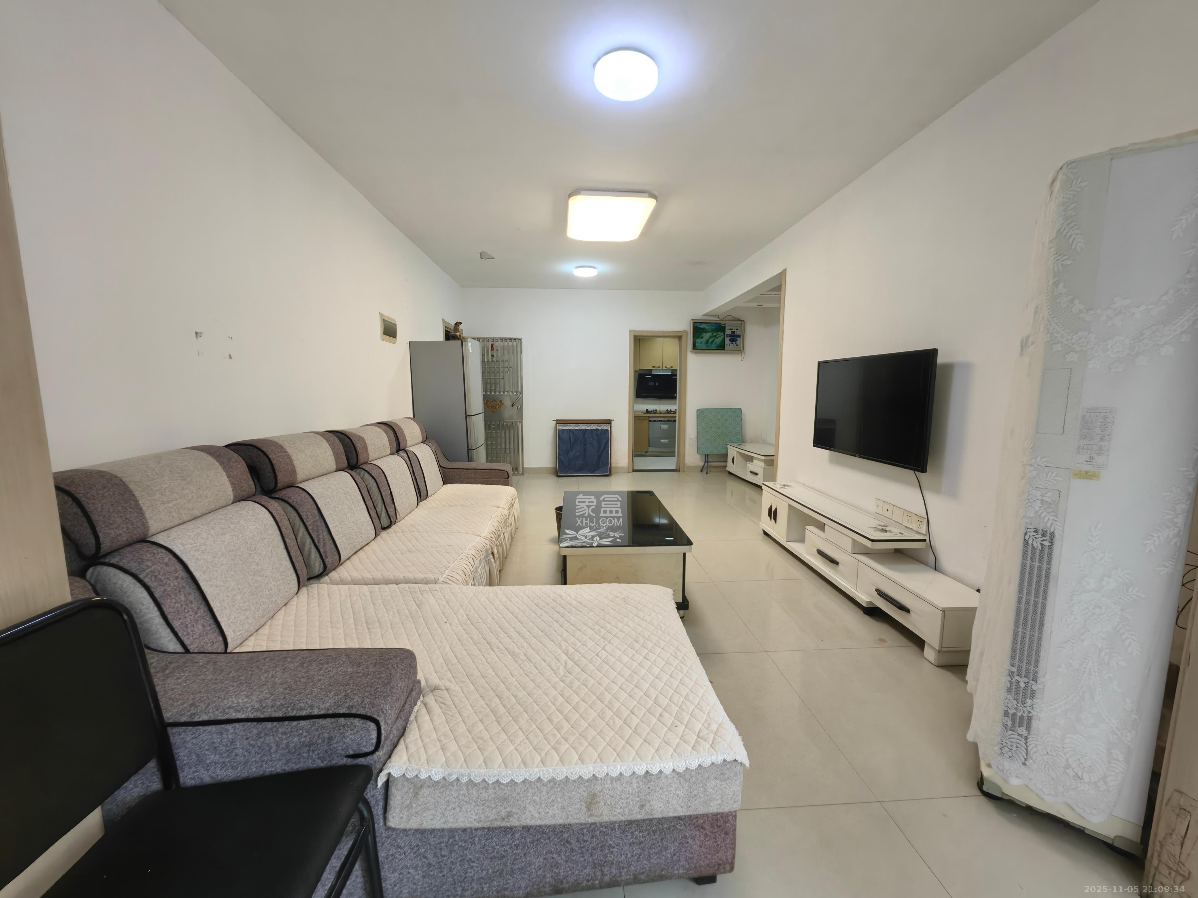 麓谷锦和园  3室2厅1卫    2000.0元/月室内图