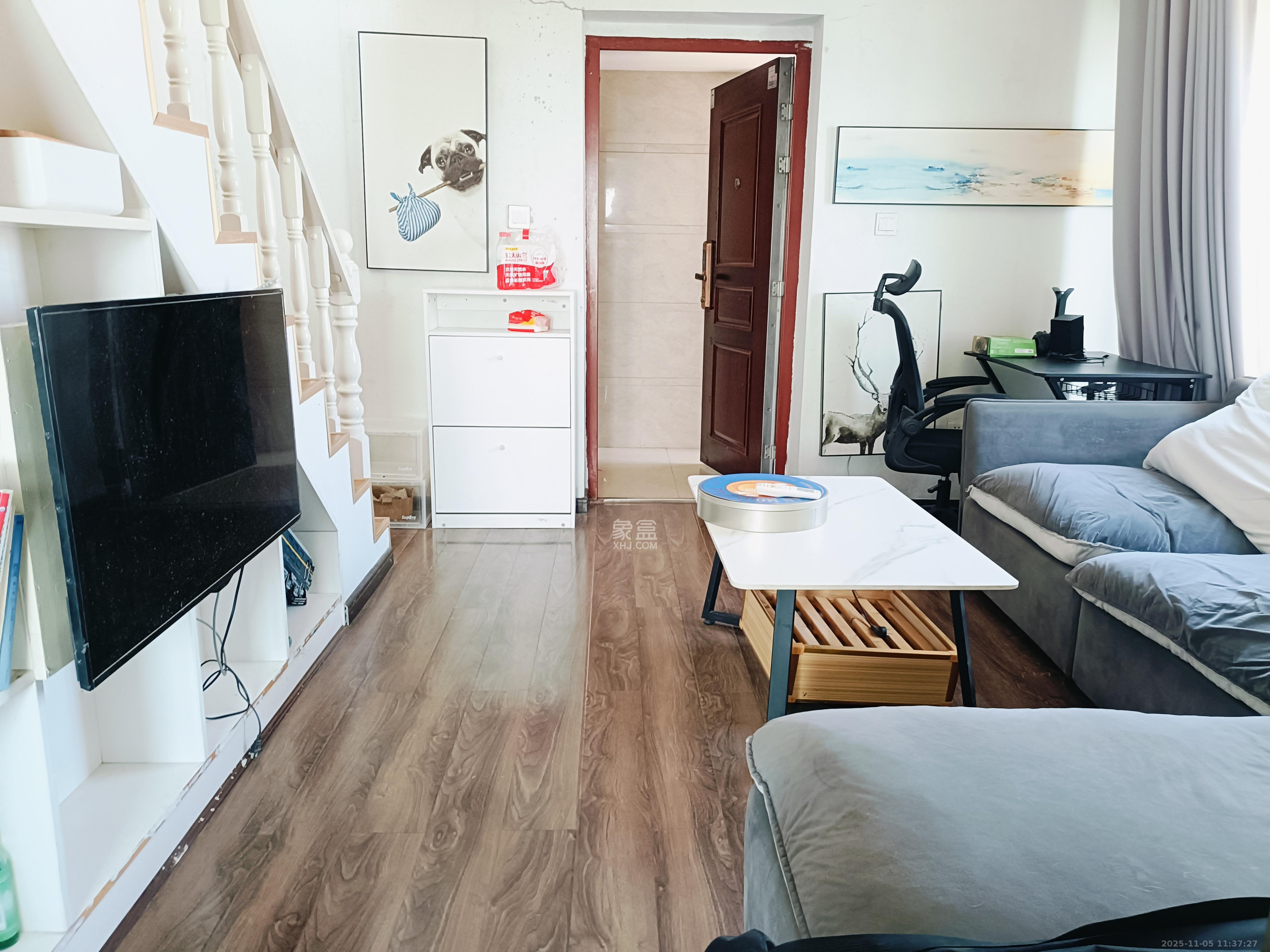 鸥波港湾  1室1厅1卫    2000.0元/月室内图