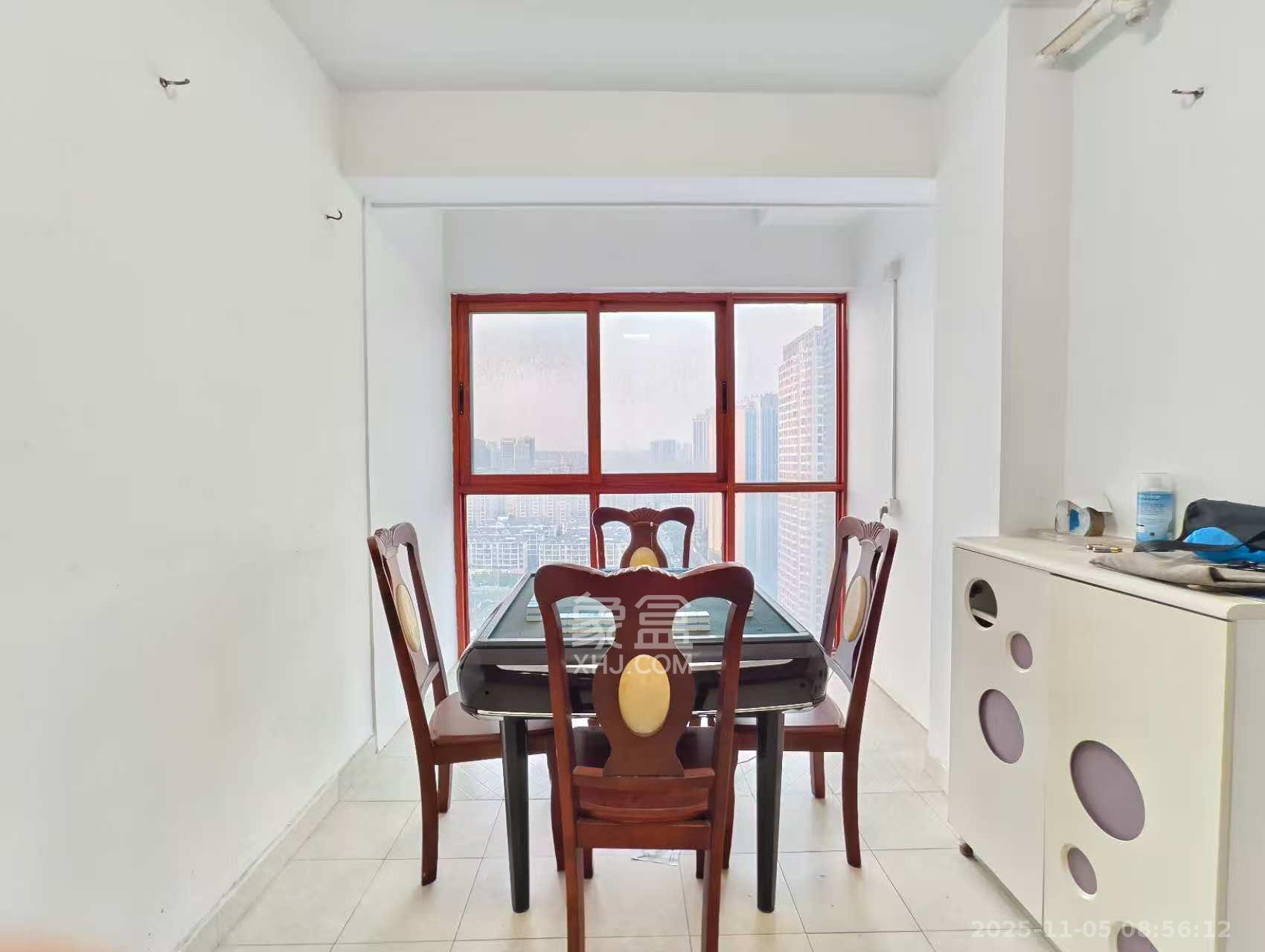 麓江春  2室2厅1卫    2700.0元/月室内图