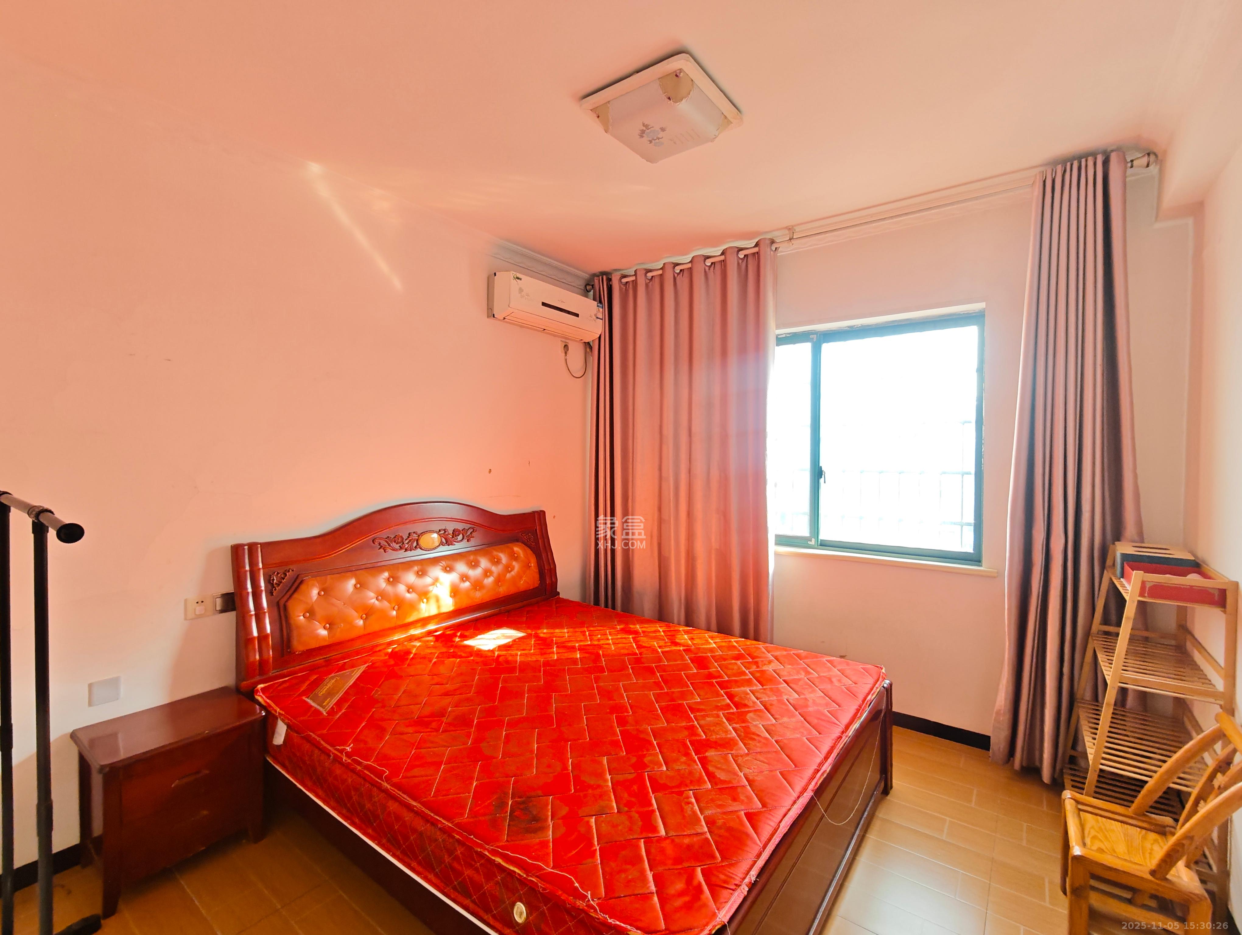 滨水名都  1室1厅1卫    1100.0元/月室内图