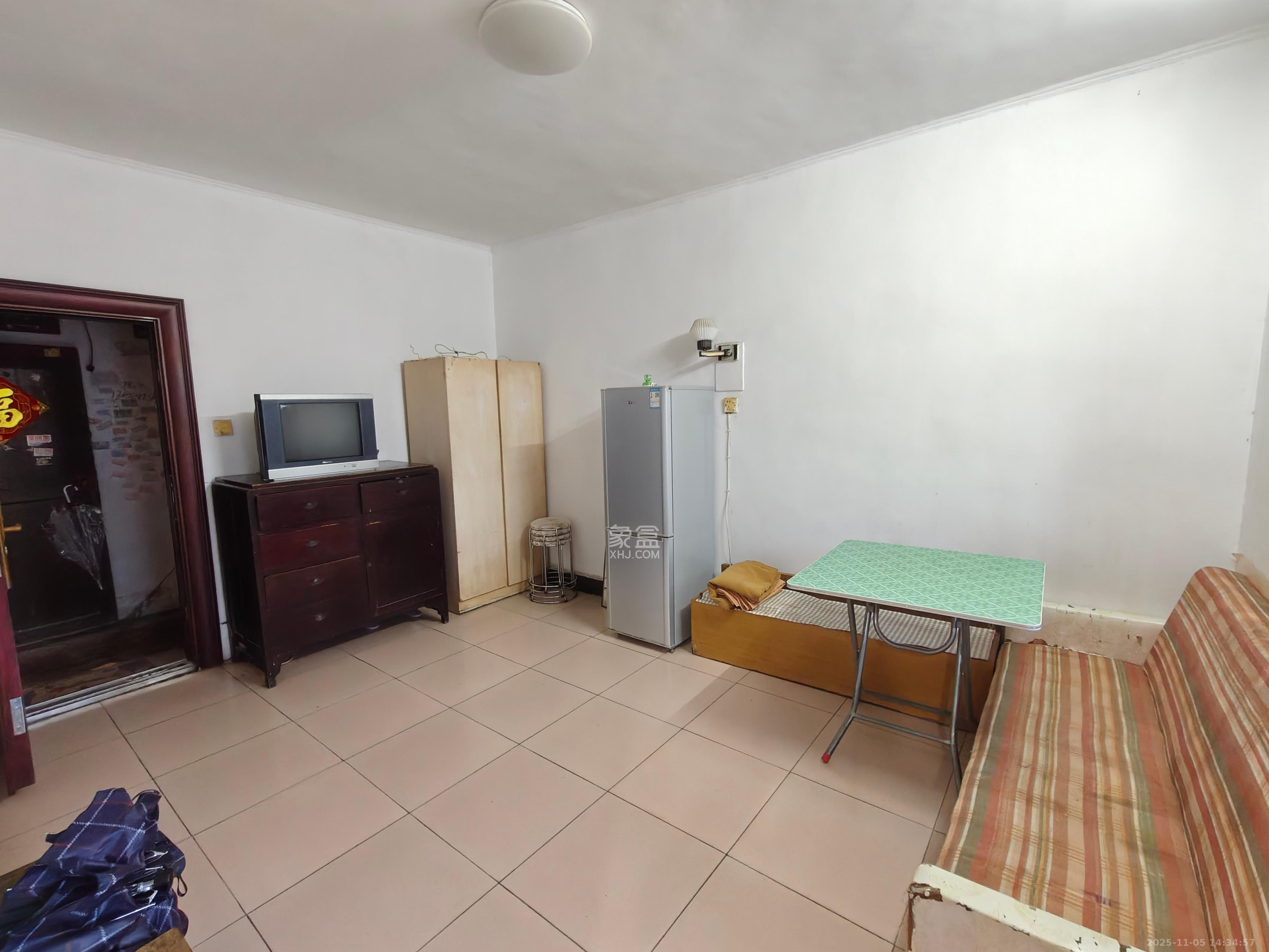 南门口散盘  1室1厅1卫    1000.0元/月室内图