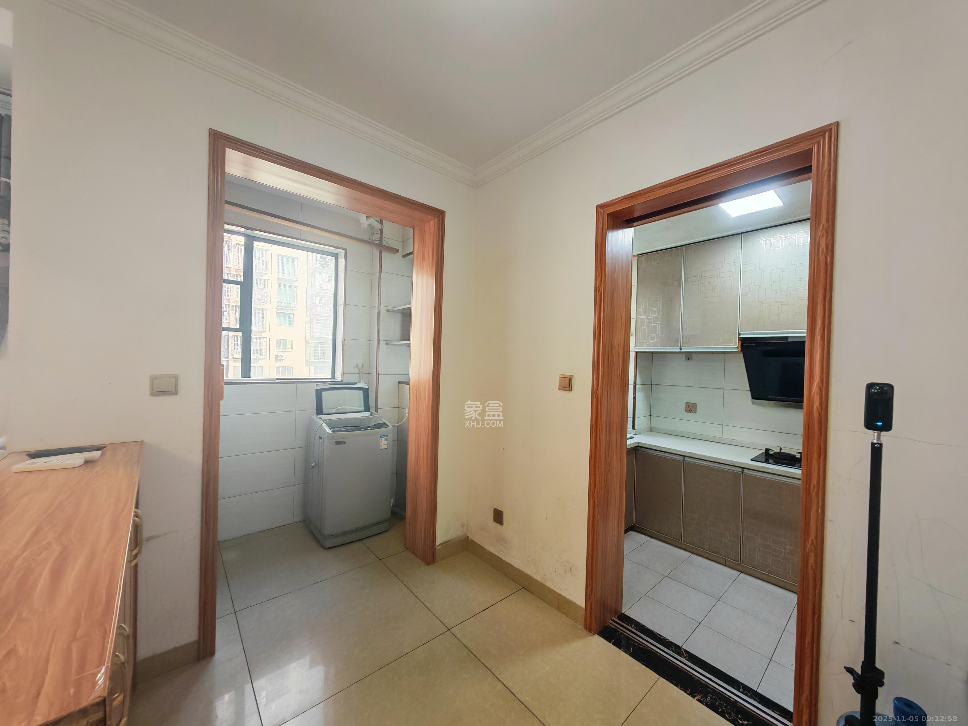 东岸梅园小区 2室2厅1卫 2000.0元/月 东岸梅园小区 2室2厅1卫 2000.0元/月室内图