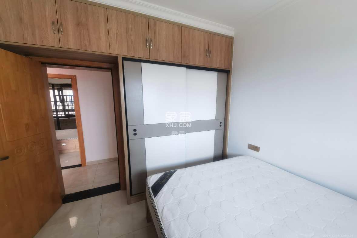 叠彩兰亭 3室2厅2卫 2500.0元/月 叠彩兰亭 3室2厅2卫 2500.0元/月室内图