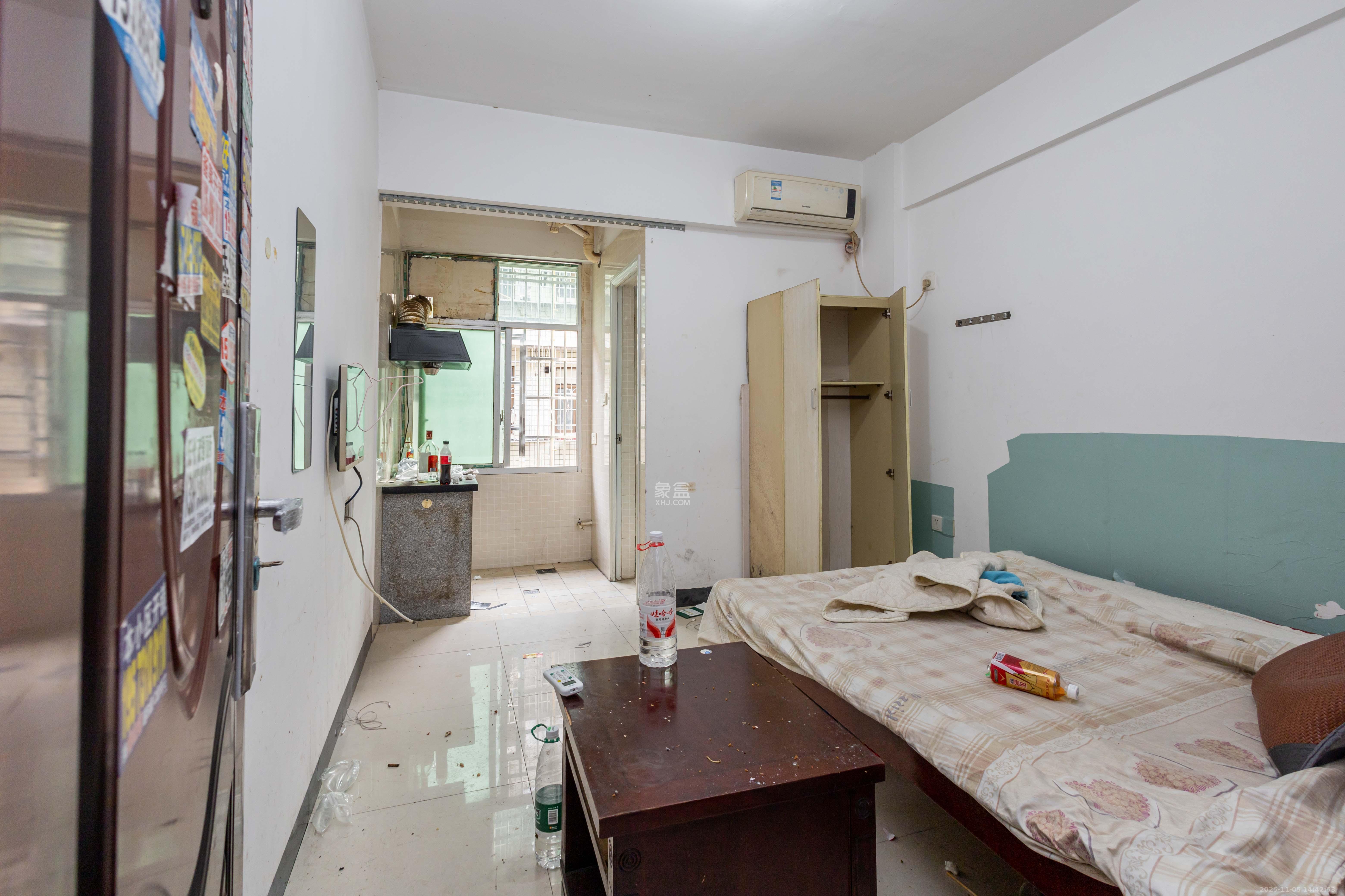 泉塘小区  8室5厅5卫    480.0万