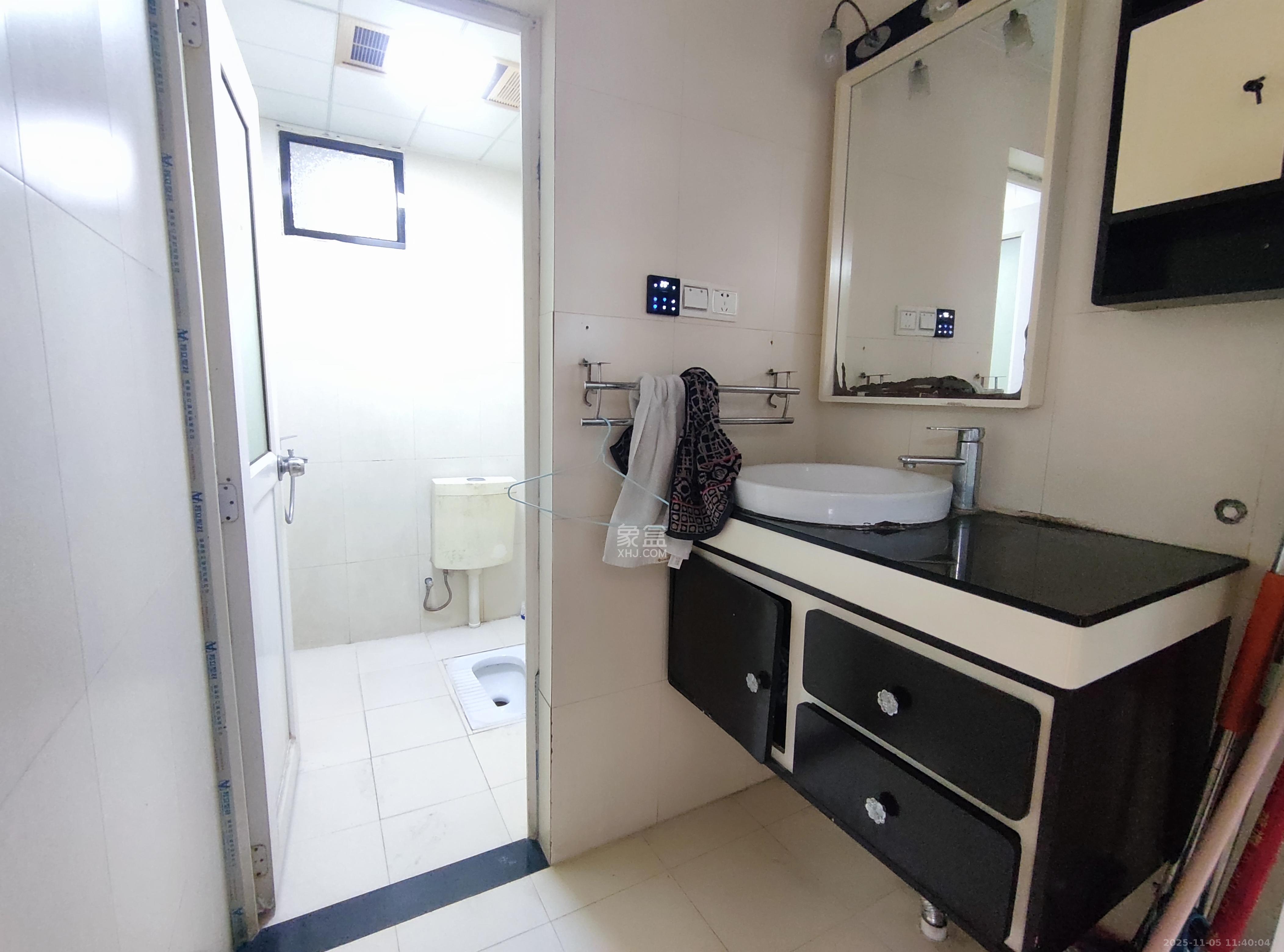 楚天馨苑 3室2厅2卫 1800.0元/月 楚天馨苑 3室2厅2卫 1800.0元/月室内图