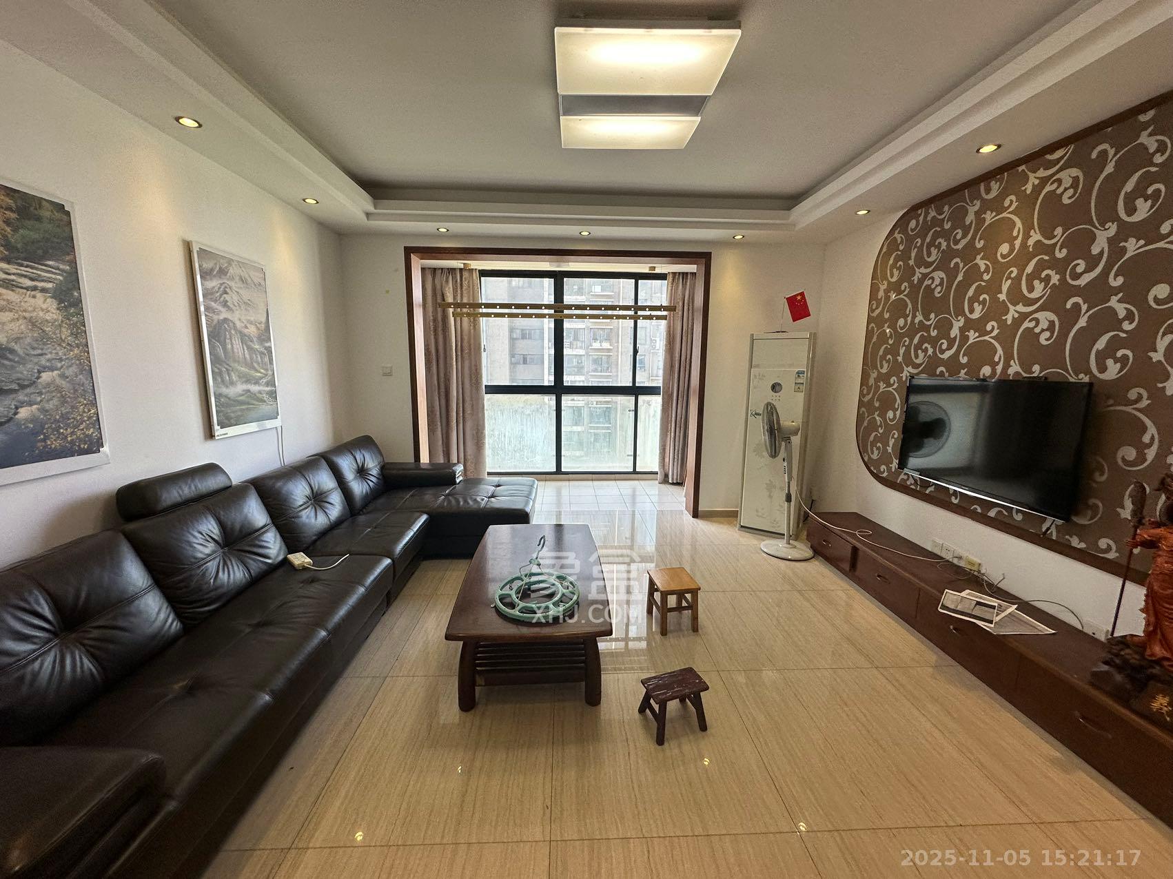 湘江世纪城临江苑 4室2厅2卫 3500.0元/月 湘江世纪城临江苑 4室2厅2卫 3500.0元/月室内图