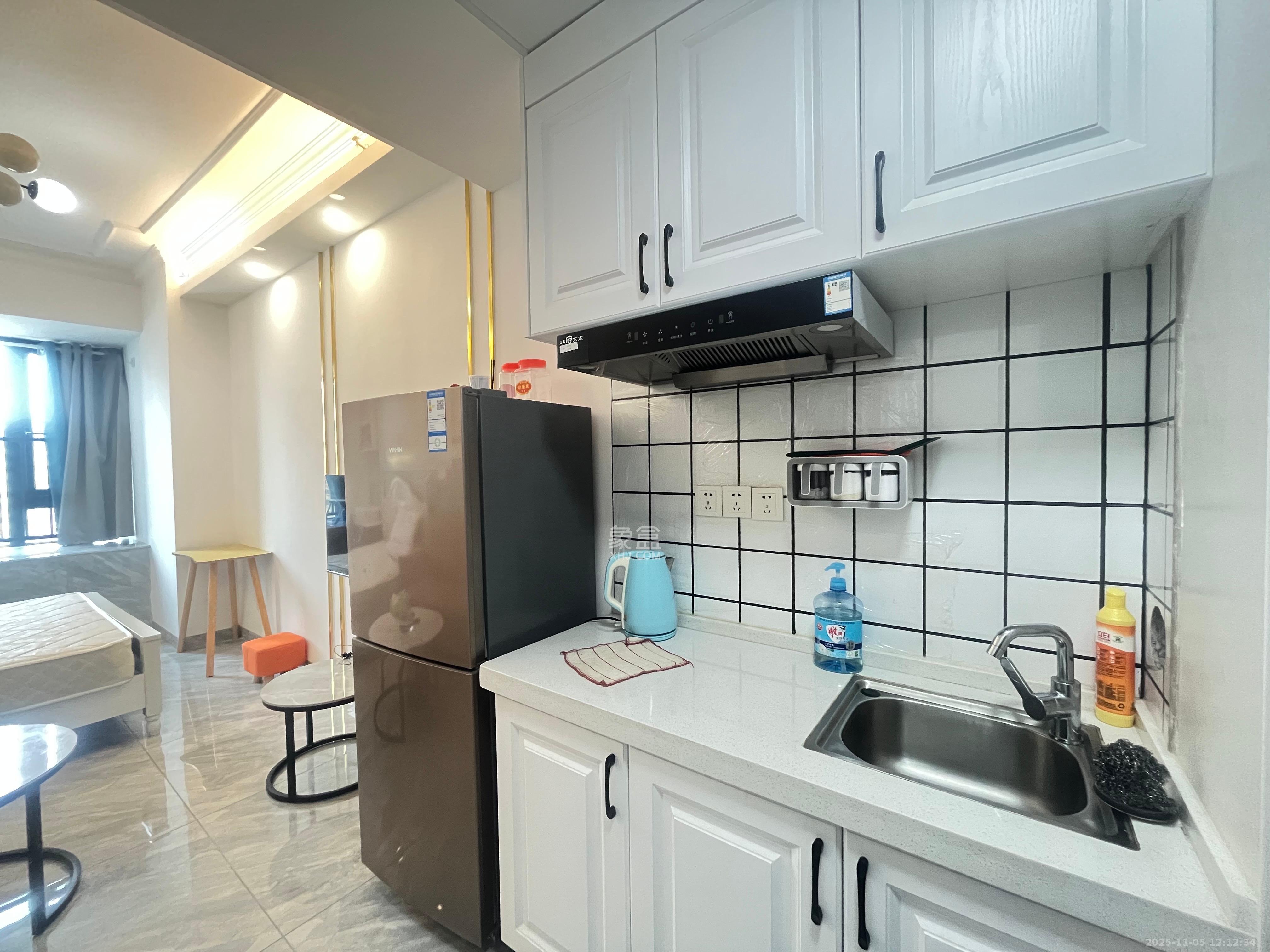 保利麓谷林语I区 1室1厅1卫 1500.0元/月 保利麓谷林语I区 1室1厅1卫 1500.0元/月室内图