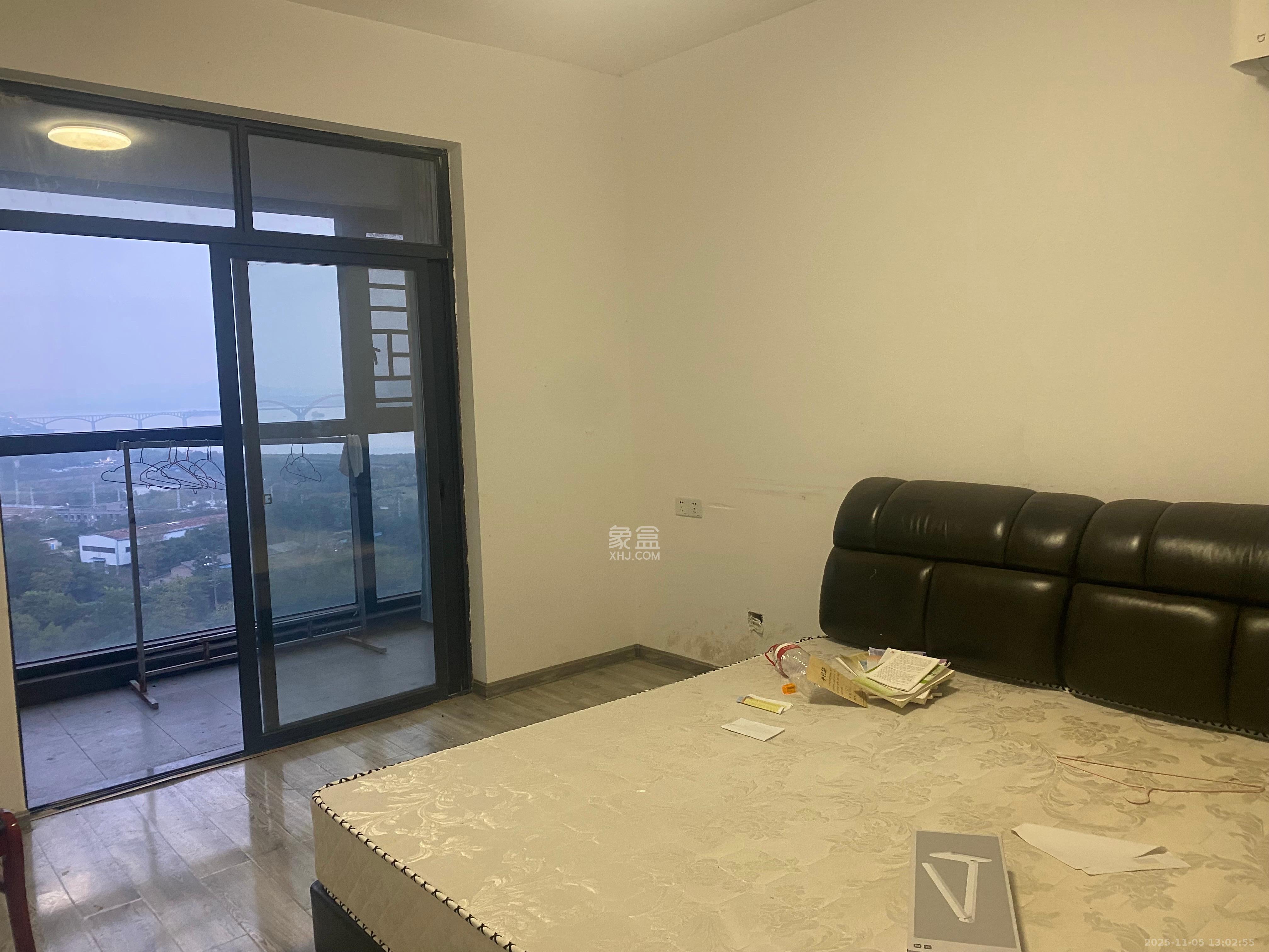 香芙嘉园（广铁湘府嘉园）  3室1厅1卫    2600.0元/月室内图