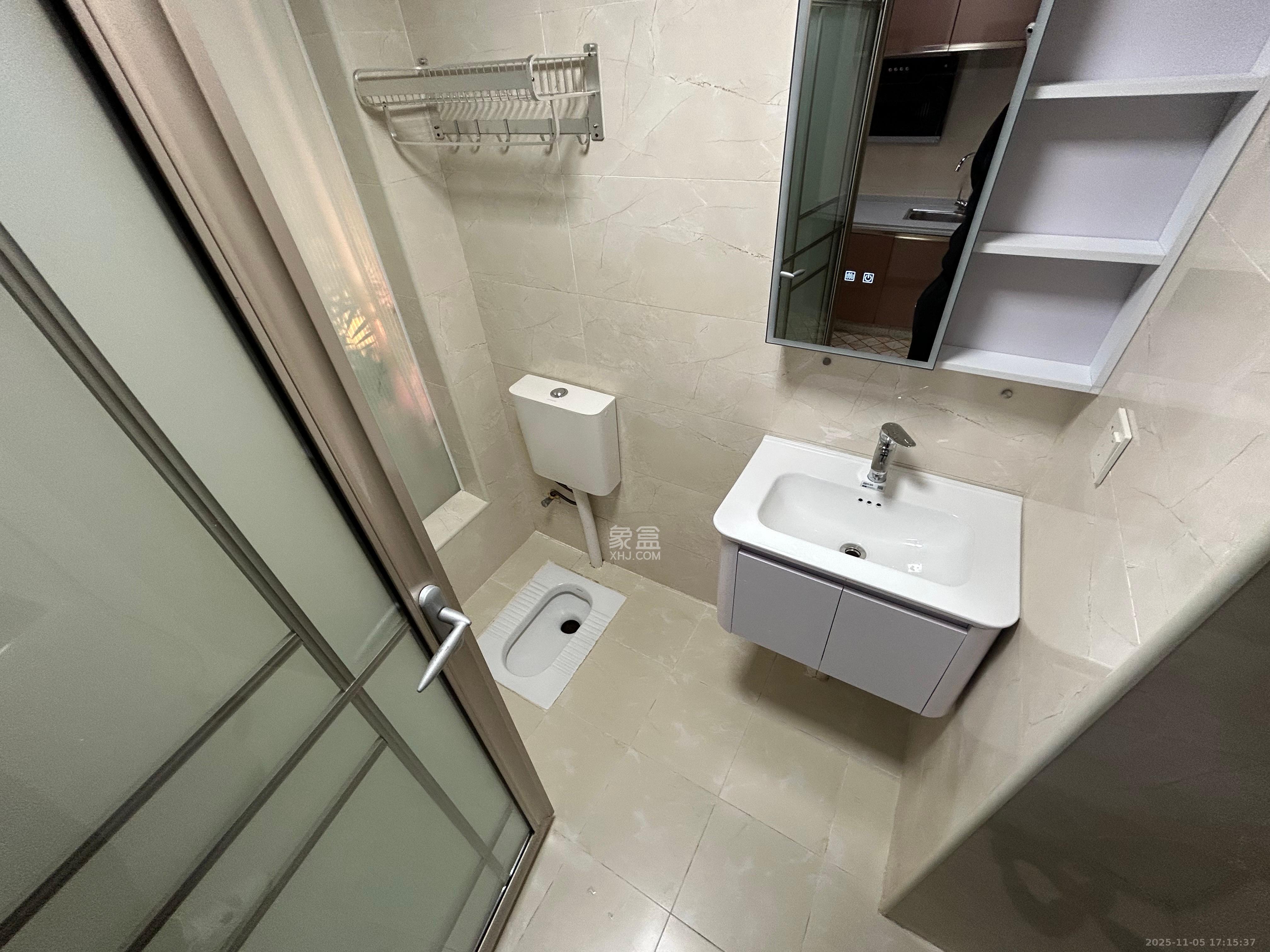 梅溪国际公寓(步步高新天地) 1室1厅1卫 2000.0元/月 梅溪国际公寓(步步高新天地) 1室1厅1卫 2000.0元/月室内图