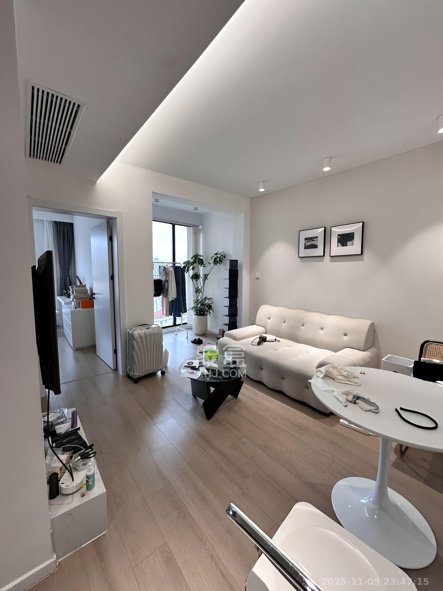 明城国际  1室1厅1卫    7500.0元/月