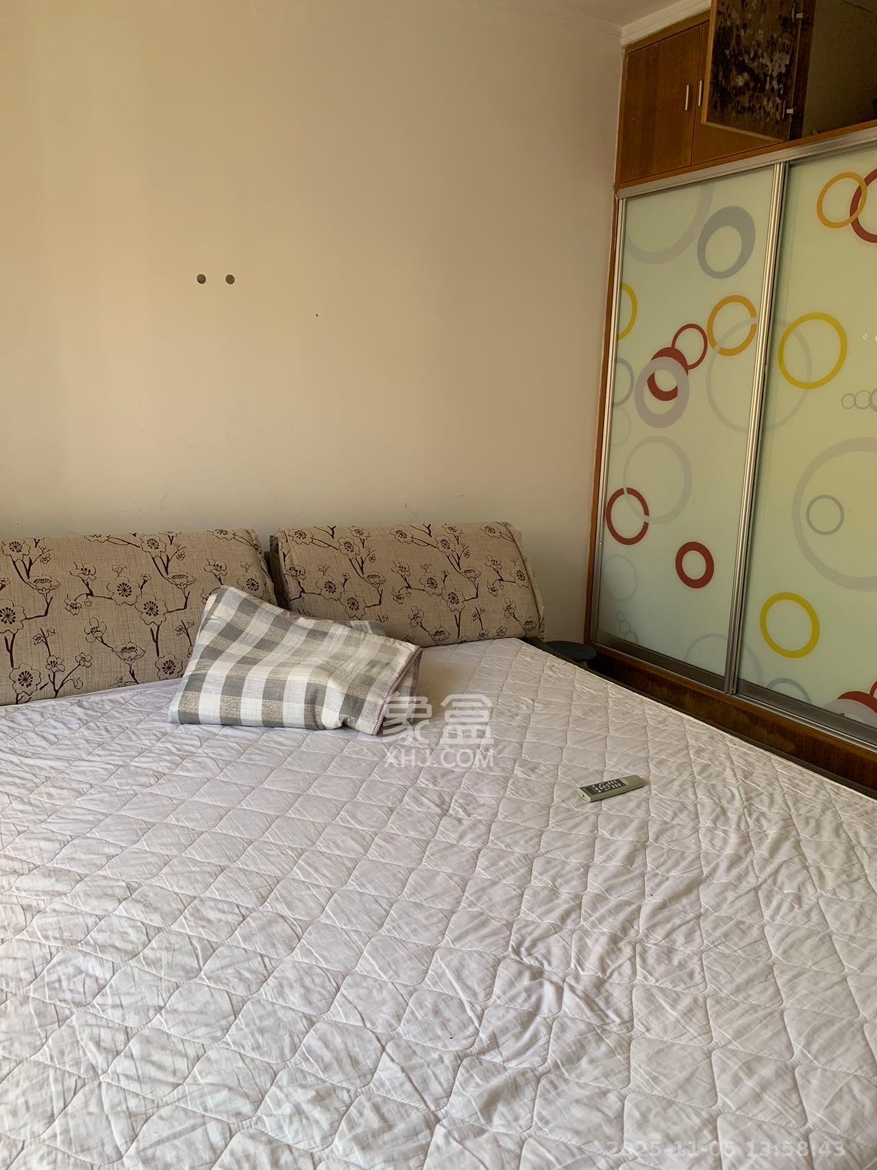 枫华府第  2室1厅1卫    1400.0元/月室内图