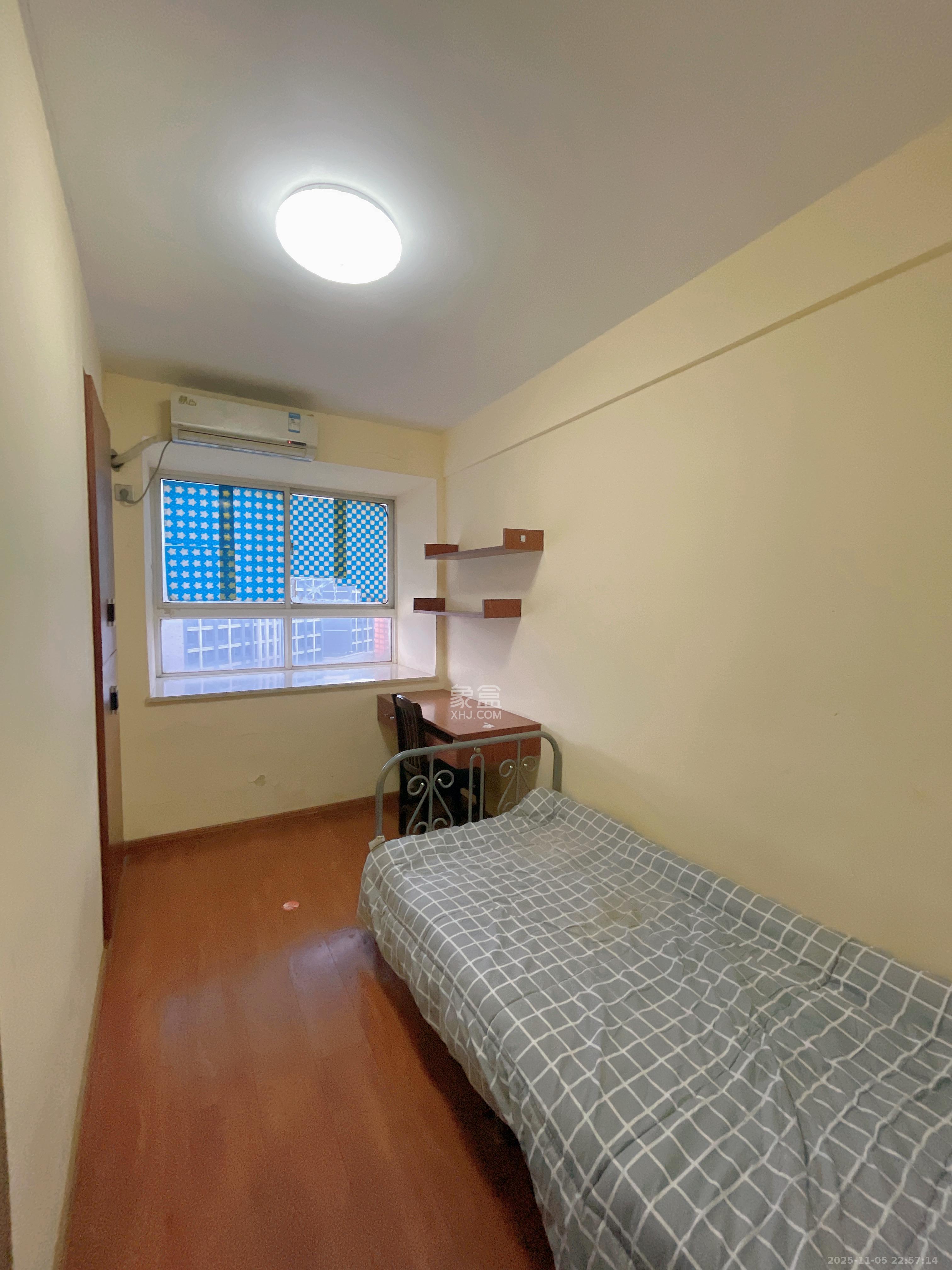 润芳园  3室2厅1卫    2000.0元/月室内图