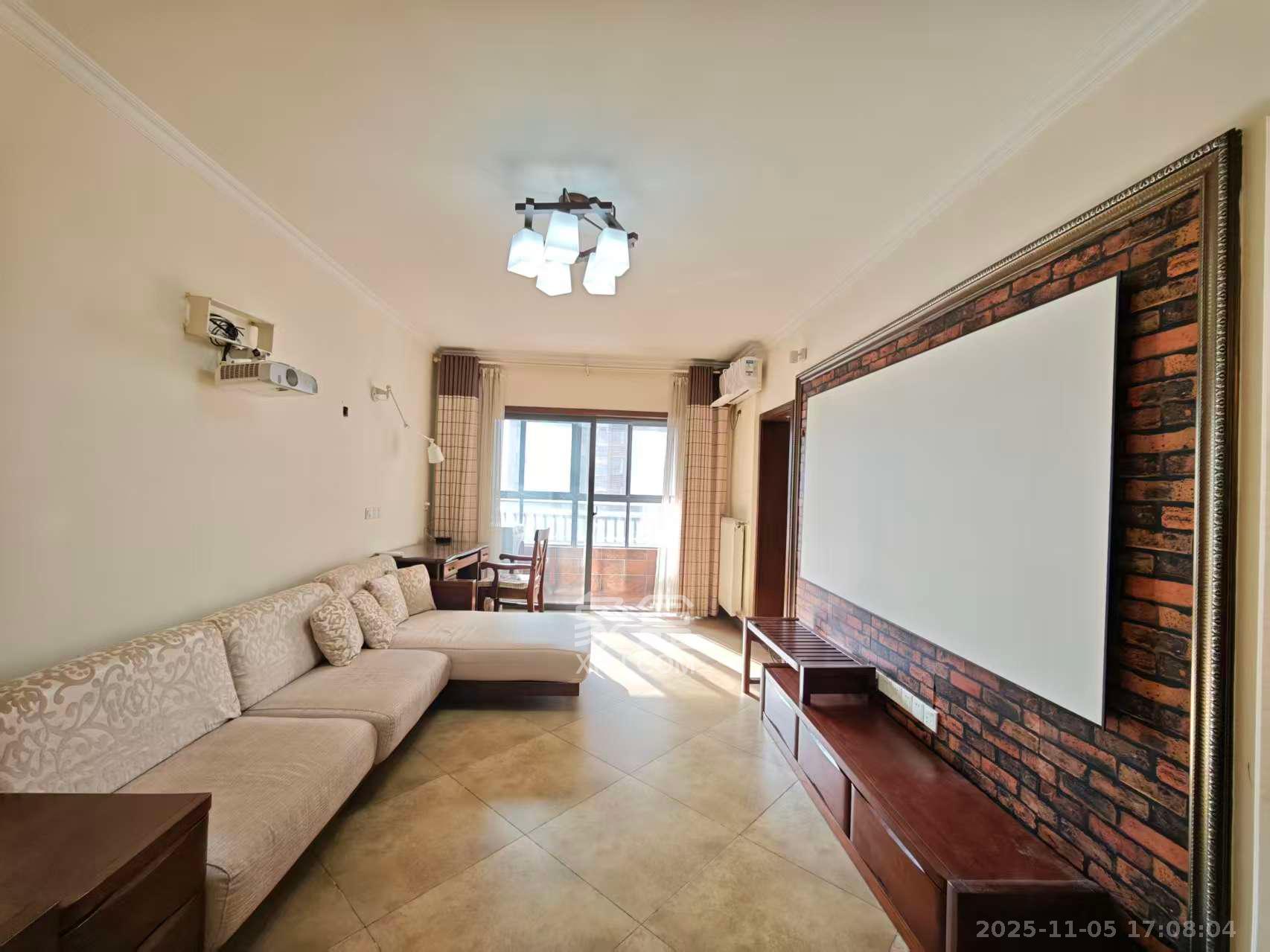 香樟兰亭（朗峰苑）  1室2厅1卫    2500.0元/月