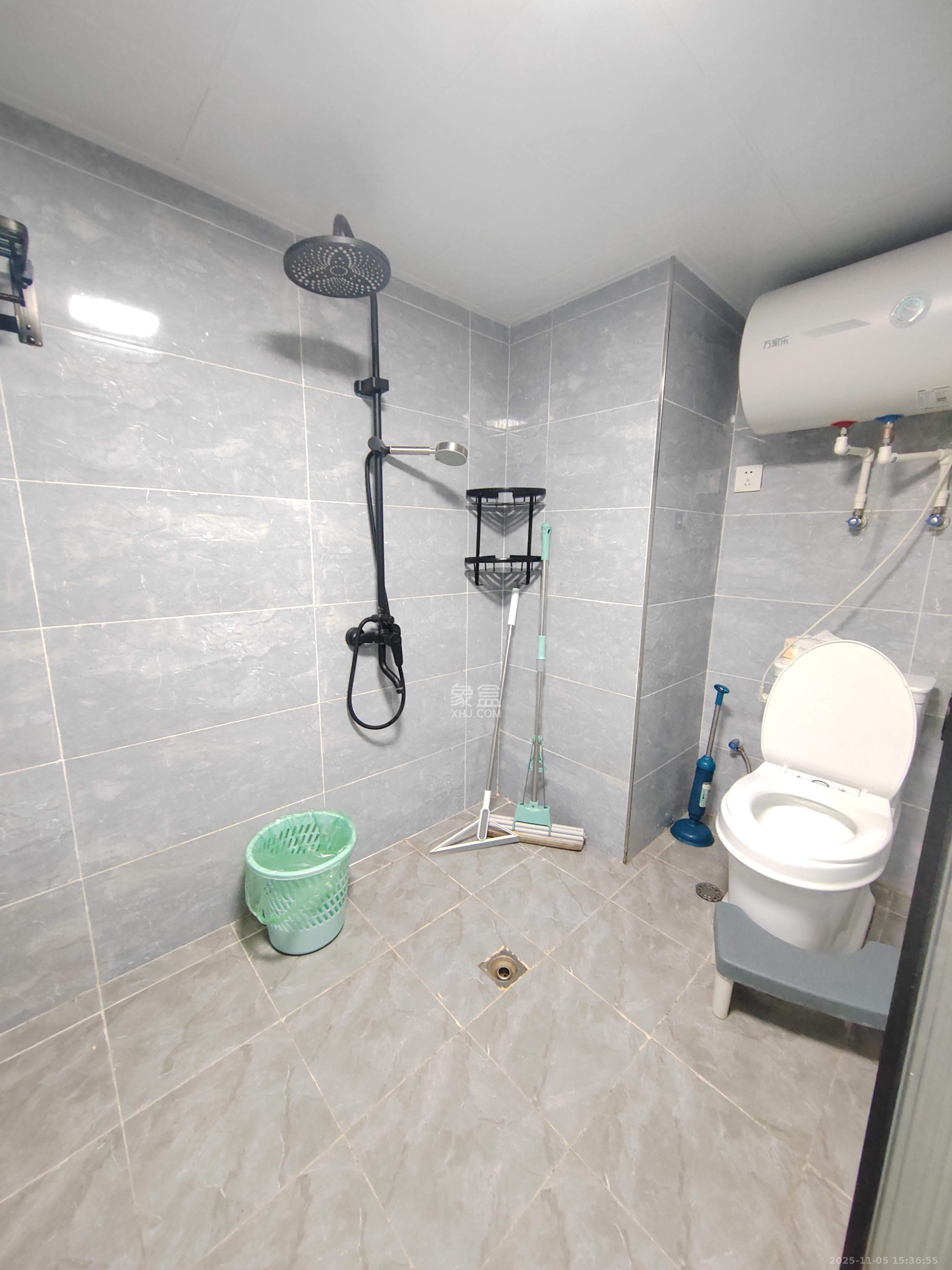 梅溪湖金茂湾  2室1厅1卫    2200.0元/月室内图