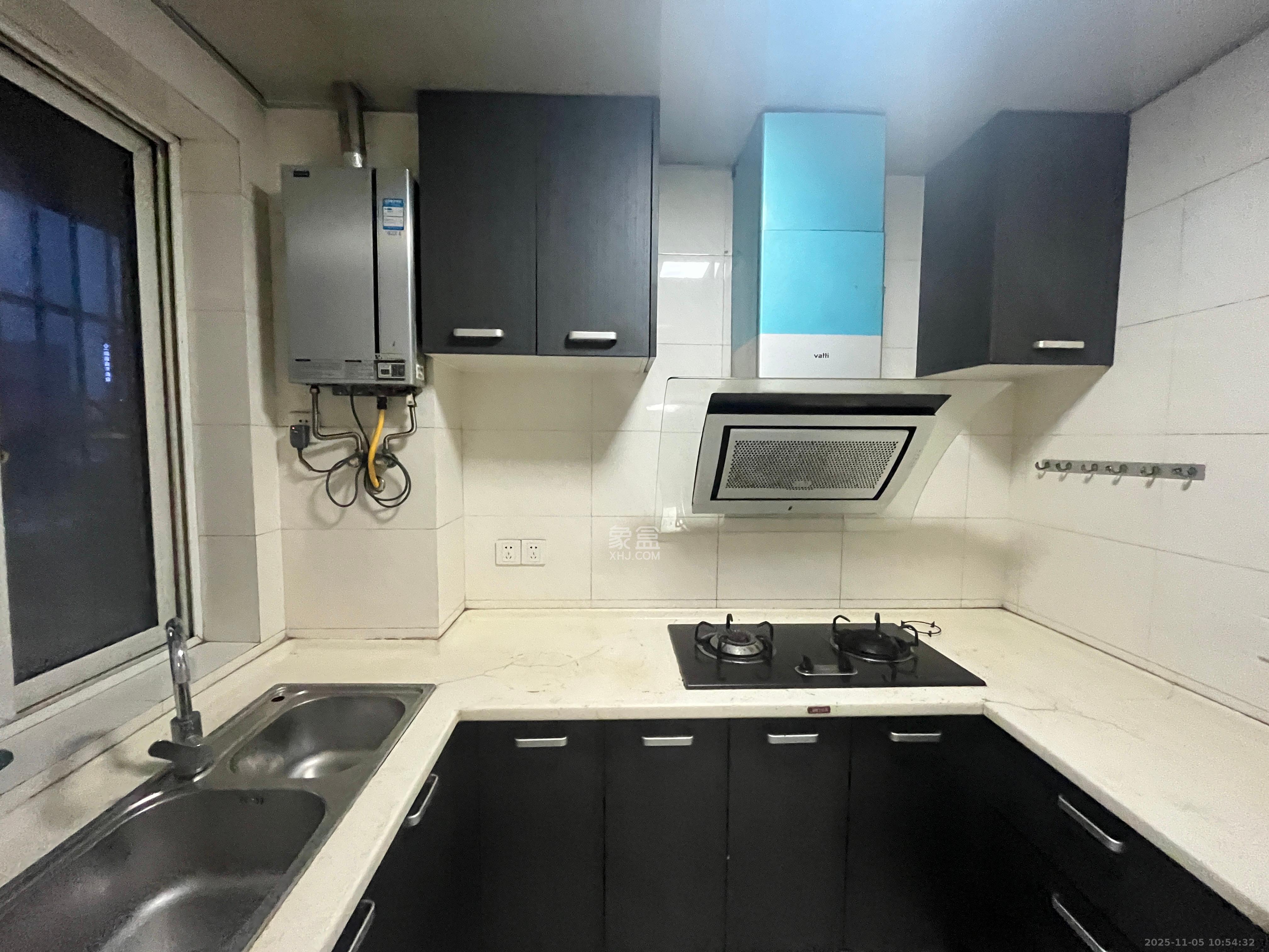 南铁佳苑 2室2厅1卫 2400.0元/月 南铁佳苑 2室2厅1卫 2400.0元/月室内图