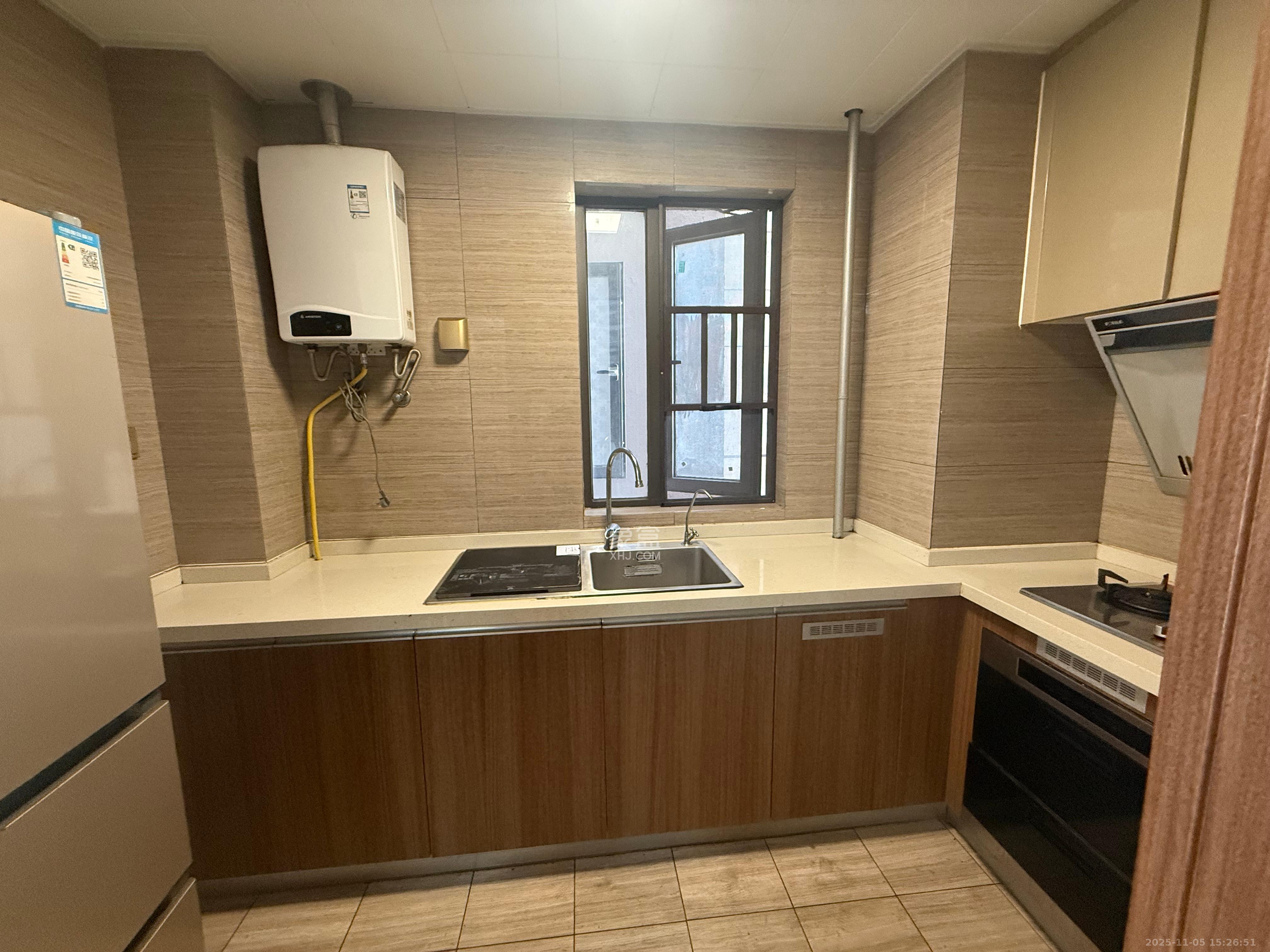 阳光城尚东湾青柠园  3室2厅2卫    2500.0元/月室内图