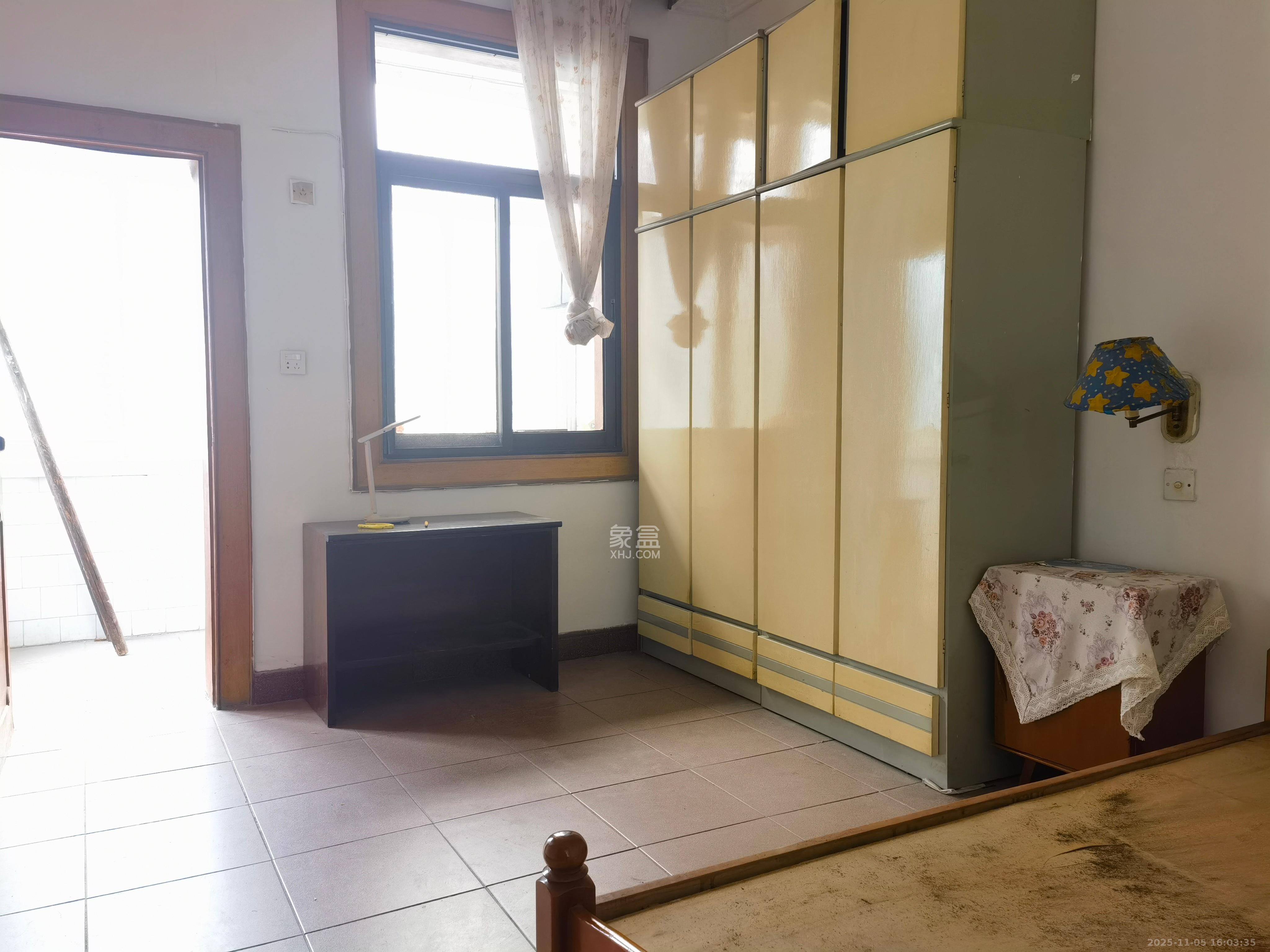 省水院宿舍  3室1厅1卫    2300.0元/月室内图