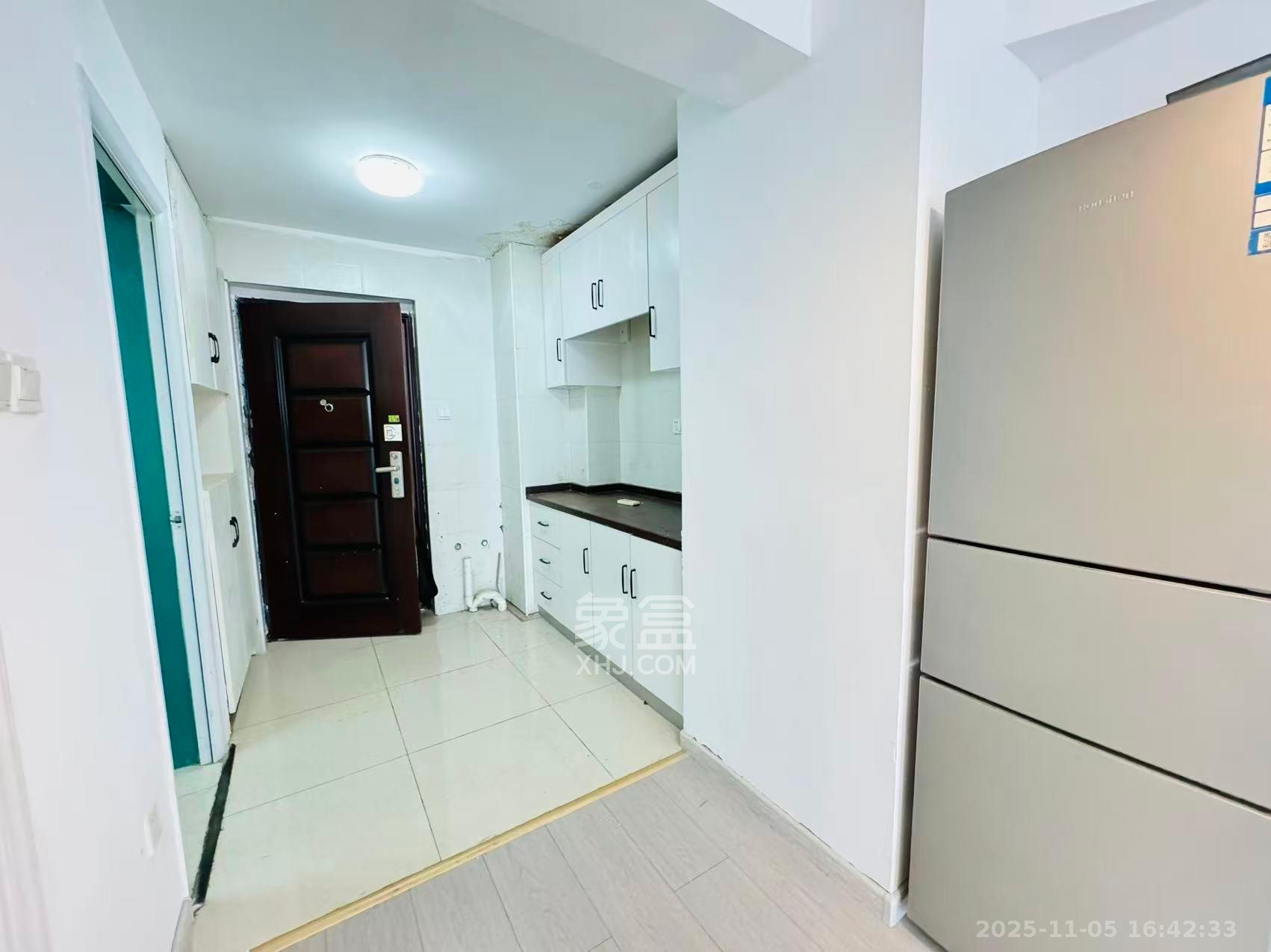 当代滨江MOMA  1室1厅1卫    1700.0元/月室内图