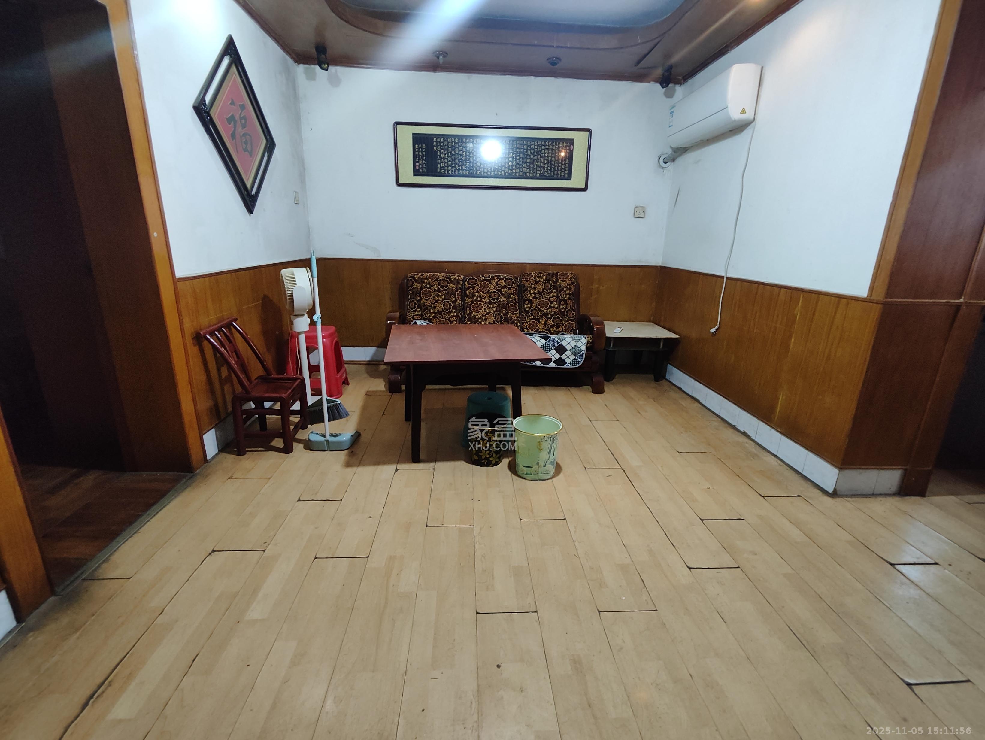 汽制宿舍  2室1厅1卫    1400.0元/月室内图