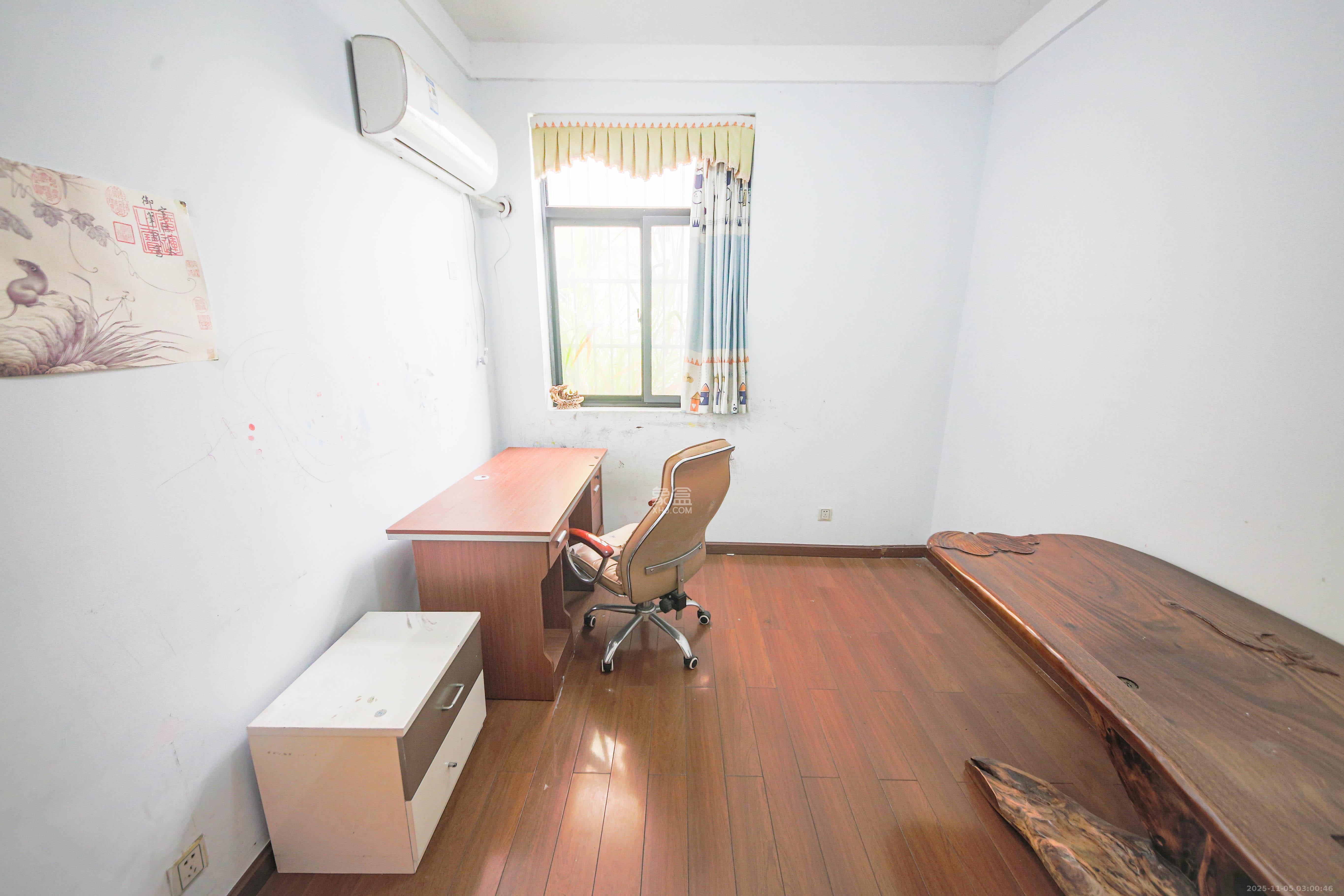 旺坤家园 3室2厅1卫 59.8万 旺坤家园 3室2厅1卫 59.8万卧室