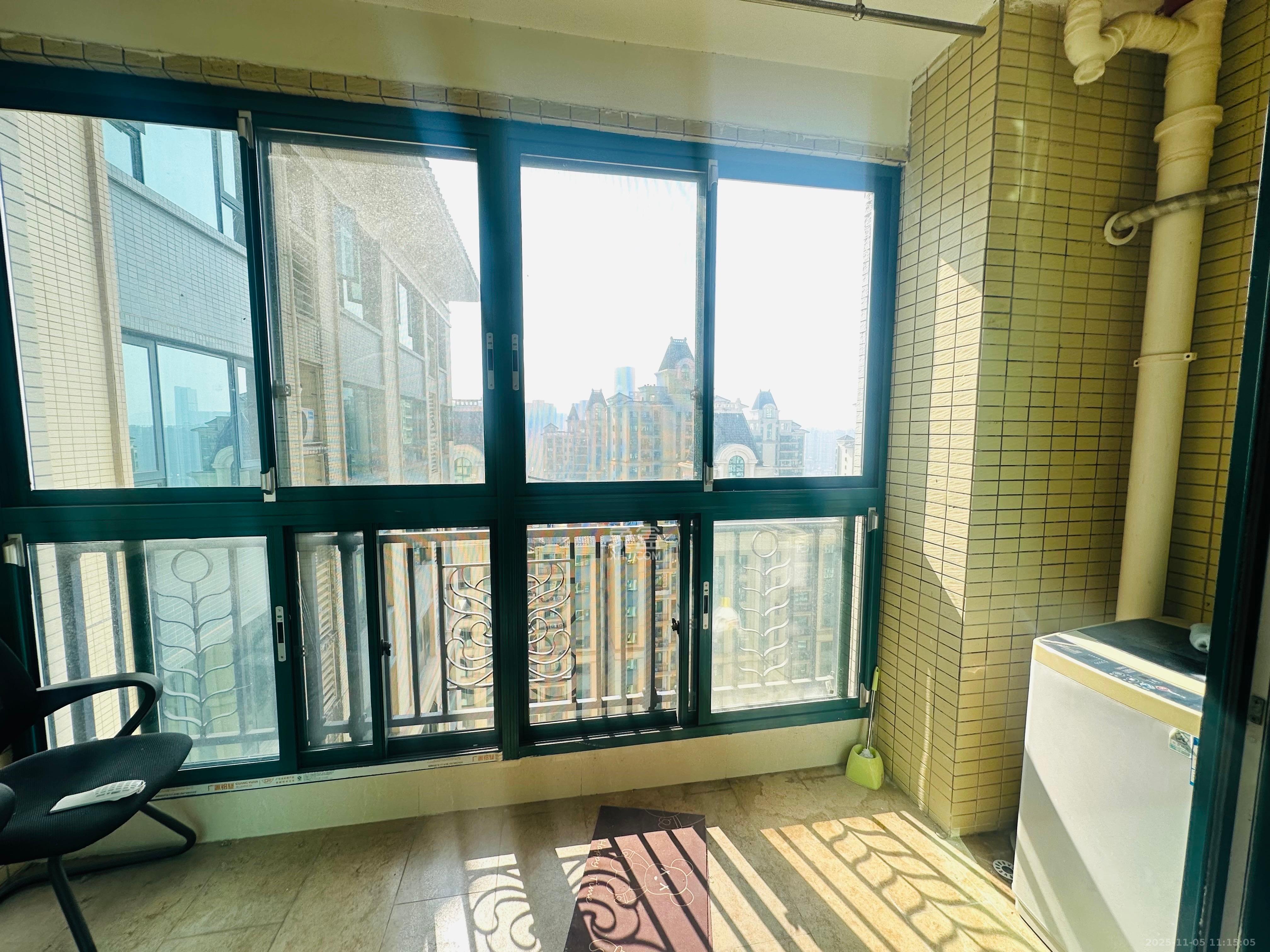 恒大御景湾 1室1厅1卫 1700.0元/月 恒大御景湾 1室1厅1卫 1700.0元/月室内图