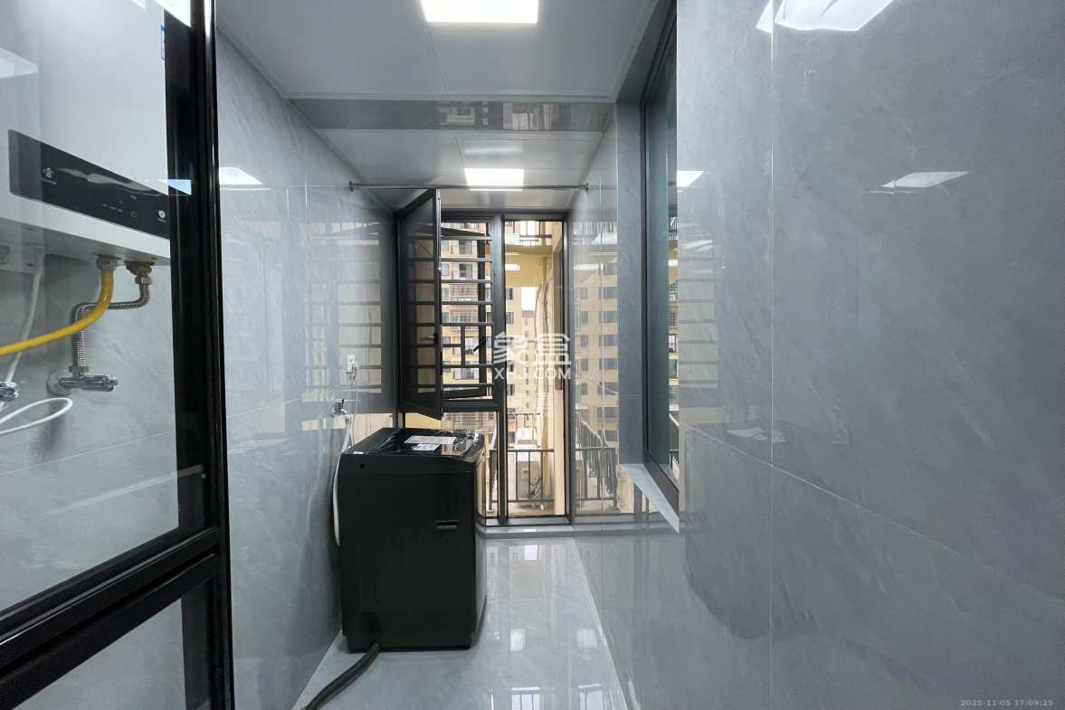 望远嘉苑 2室2厅1卫 2500.0元/月 望远嘉苑 2室2厅1卫 2500.0元/月室内图