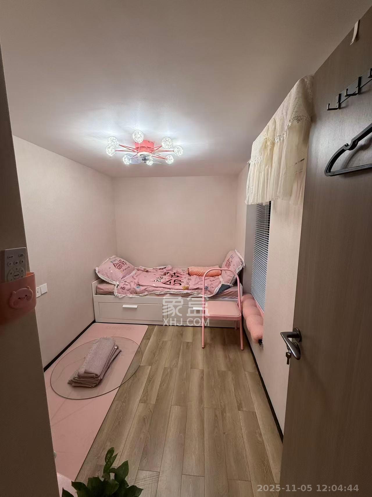 藏珑湖上公馆 1室1厅1卫 3500.0元/月 藏珑湖上公馆 1室1厅1卫 3500.0元/月室内图