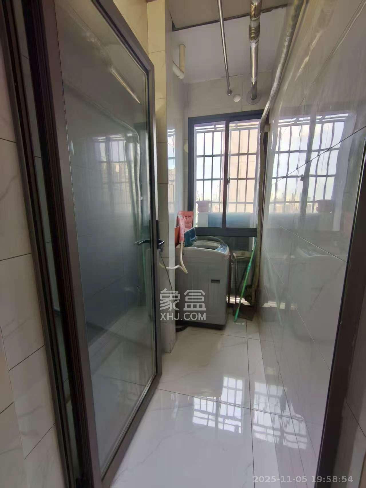 长房八方里（长房公园里）   60.0㎡      2000.0元/月室内图