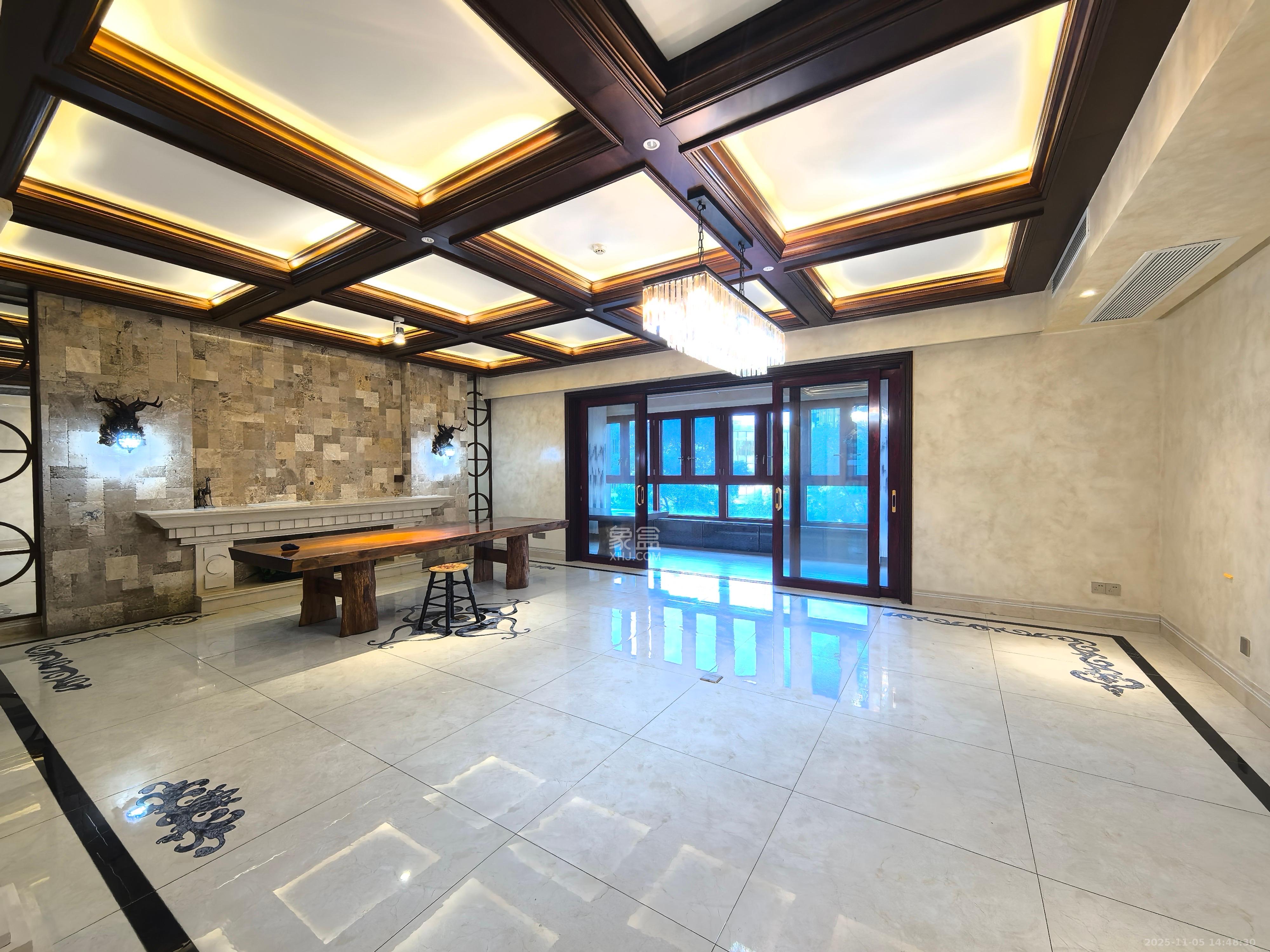 保利国际广场  4室2厅2卫    16000.0元/月室内图