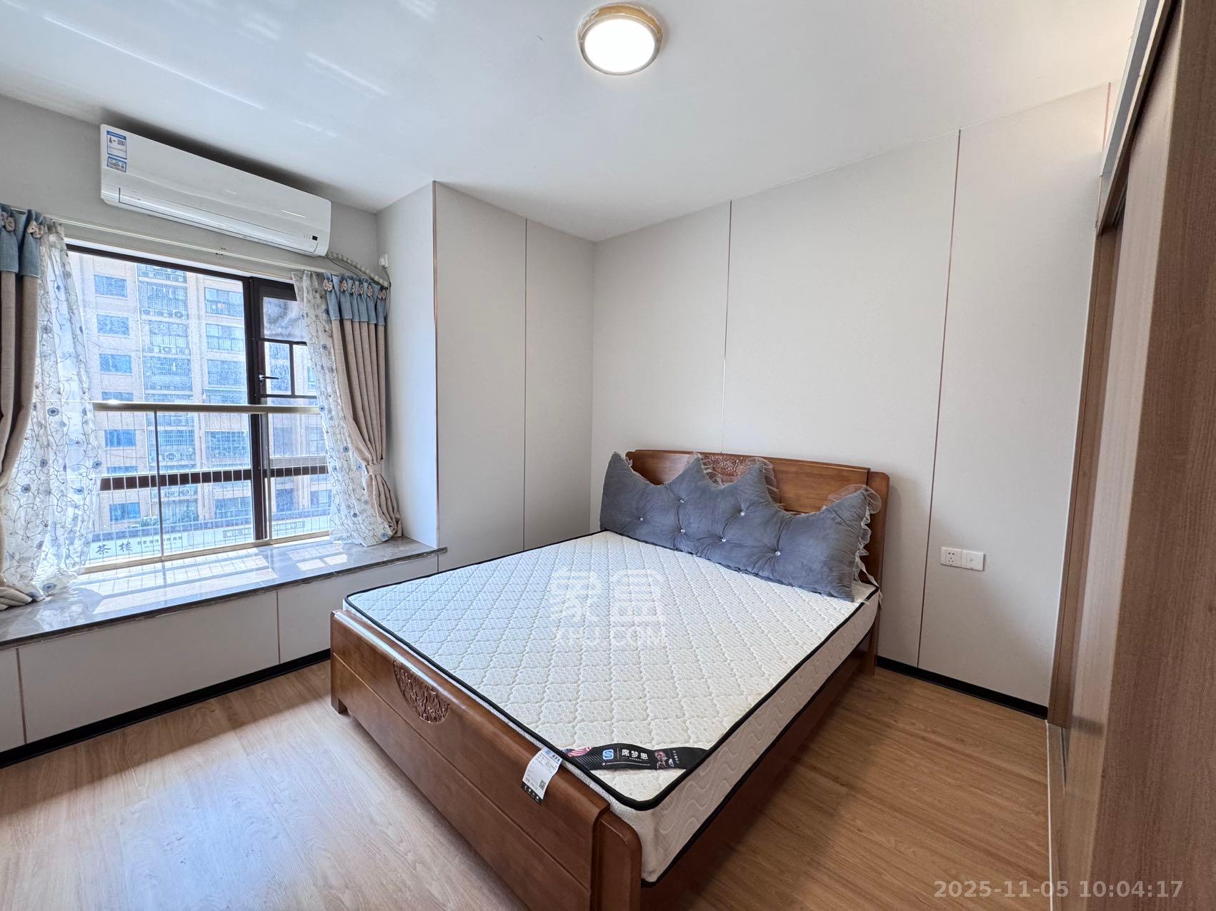 奥林匹克花园贡院二期 1室1厅1卫 1800.0元/月 奥林匹克花园贡院二期 1室1厅1卫 1800.0元/月室内图