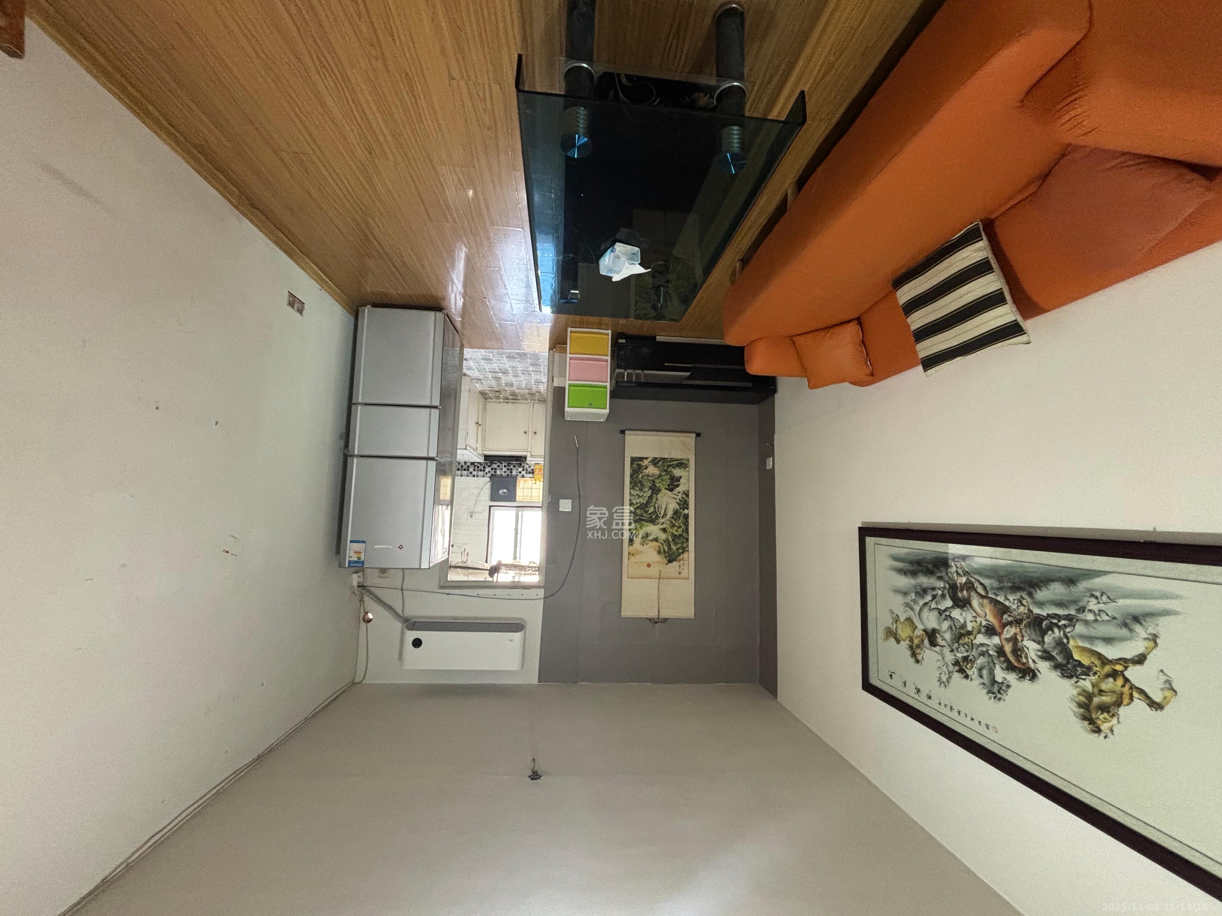 长坡社区  1室1厅1卫    1300.0元/月室内图