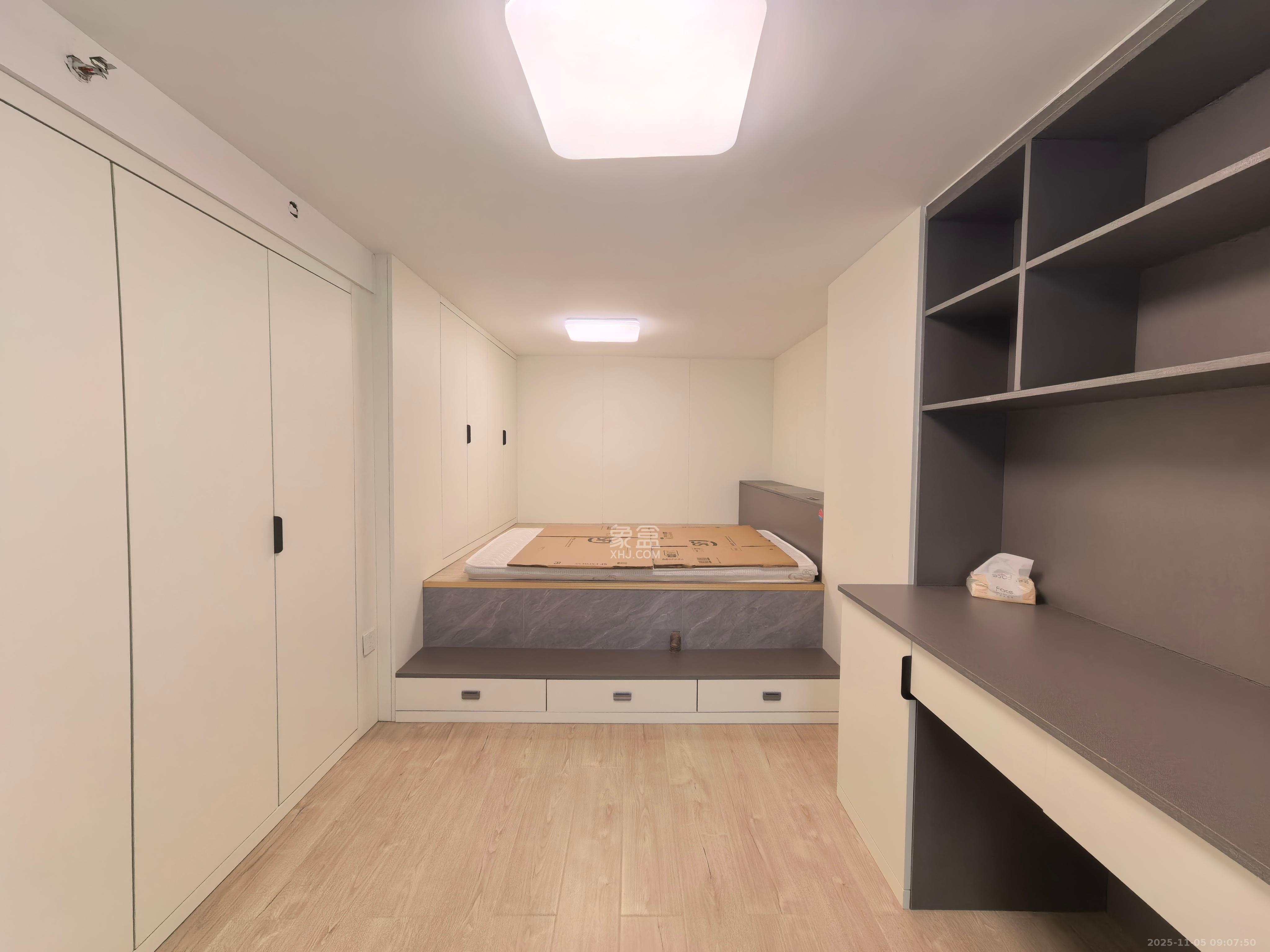 中交广场公寓  1室1厅1卫    2200.0元/月室内图