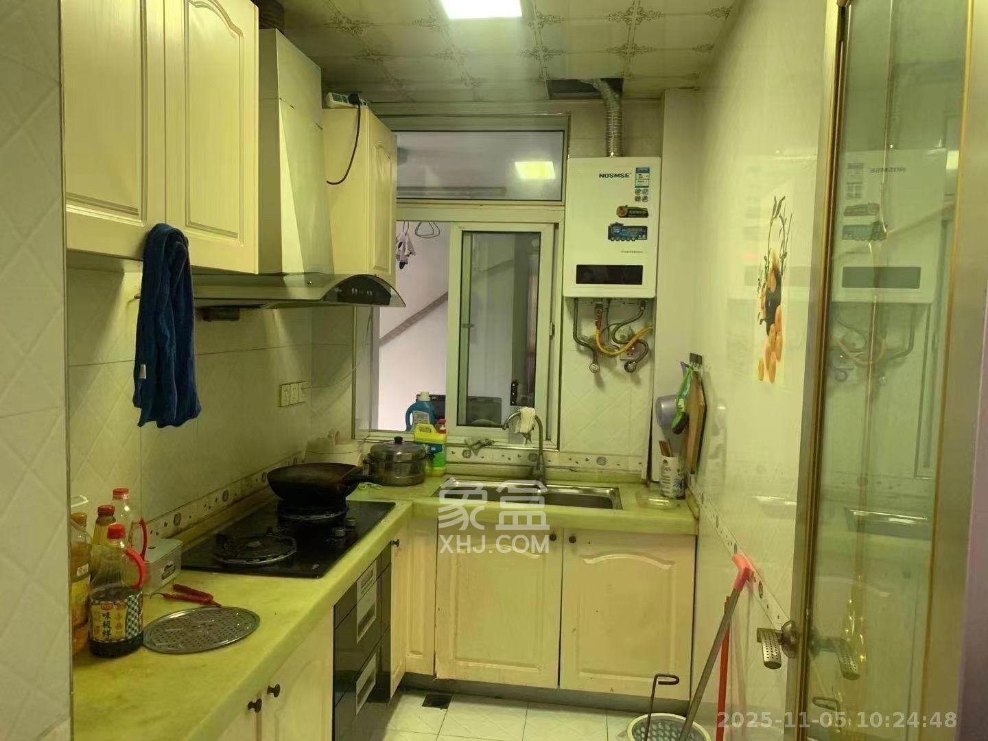 汇都公寓  3室2厅1卫    2600.0元/月室内图