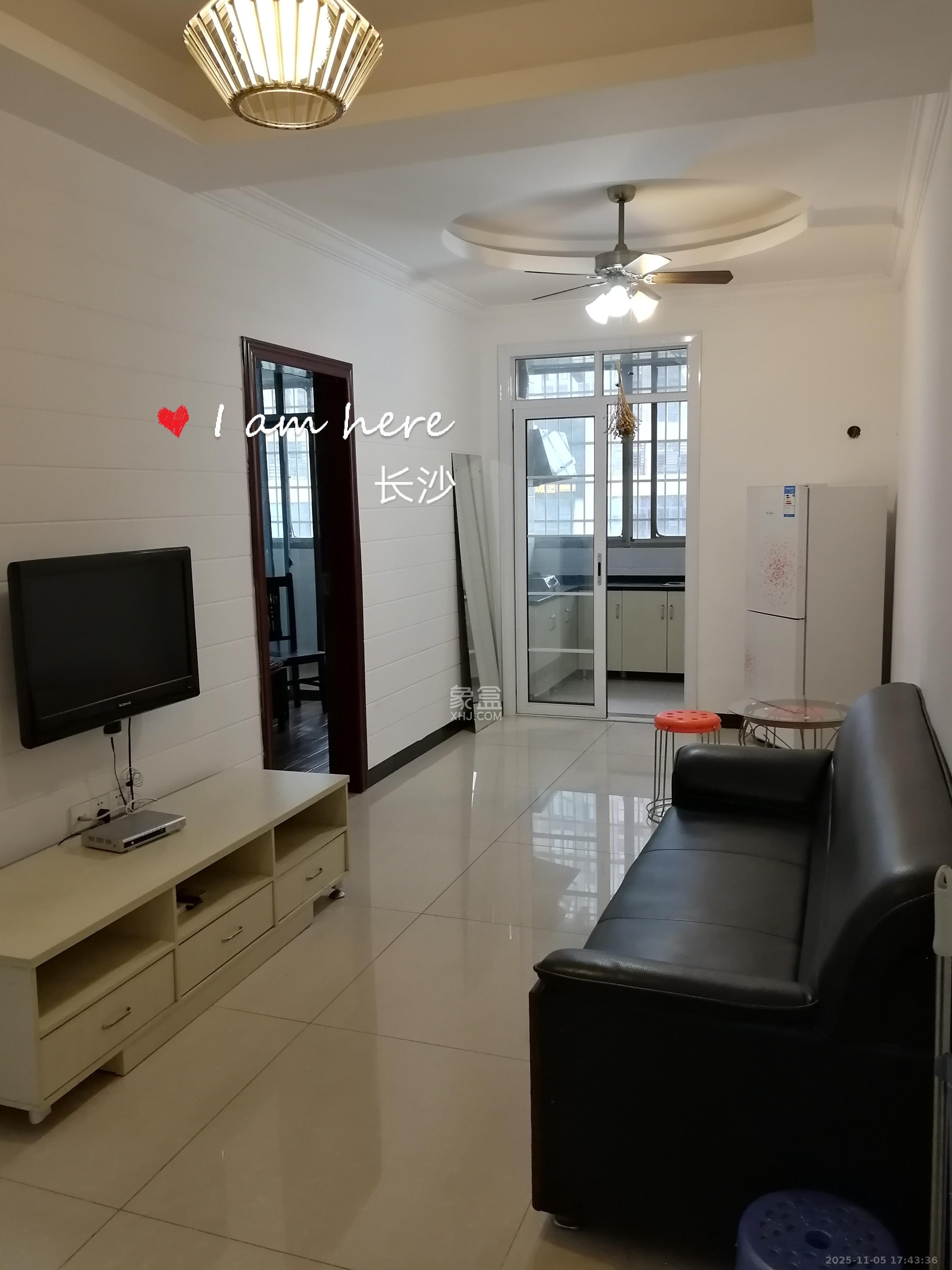 先福安置小区  2室2厅1卫    1600.0元/月