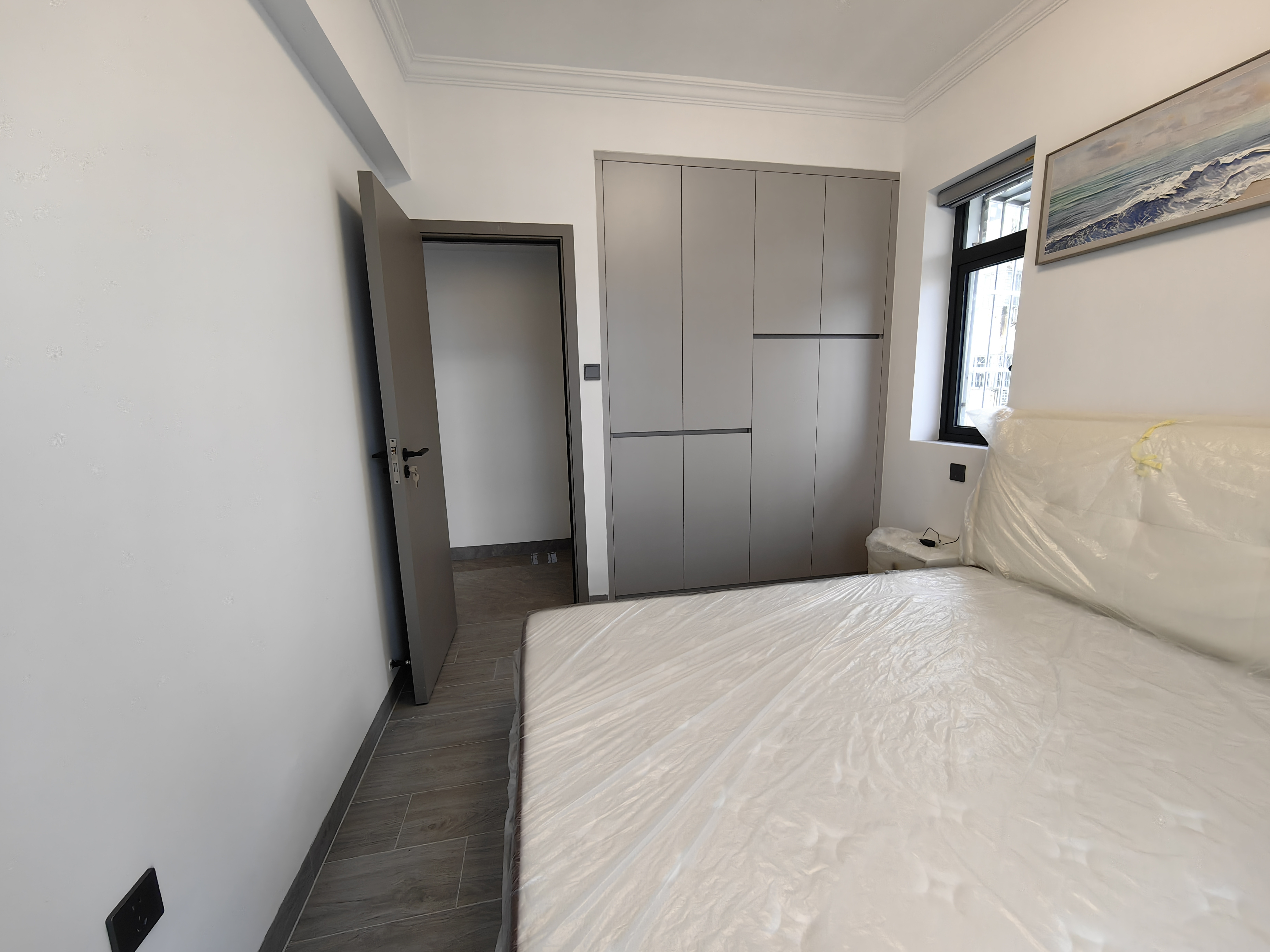 皇家花园 5室2厅2卫 123.0万 皇家花园 5室2厅2卫 123.0万客厅