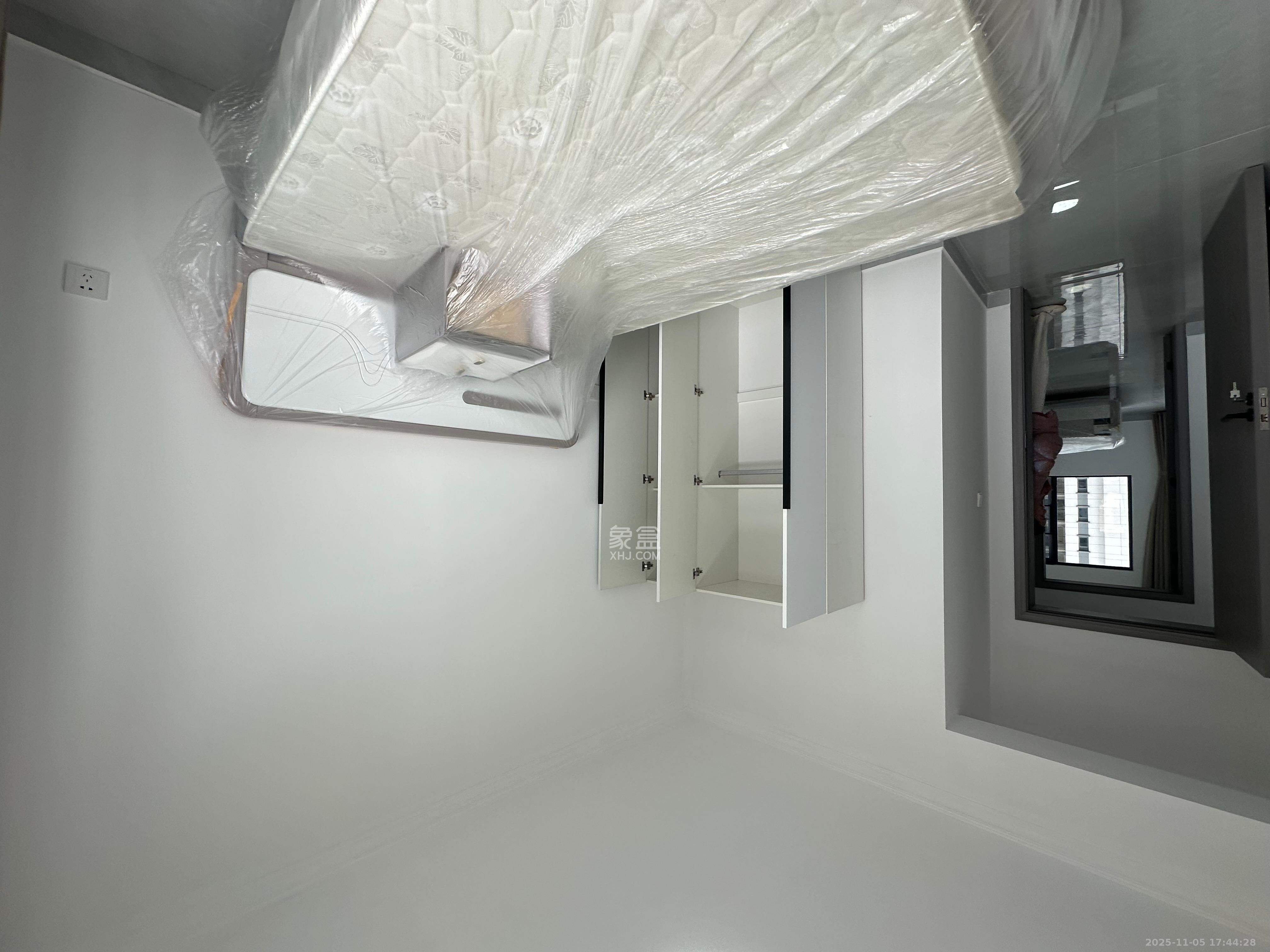 天翼花园（中国电信单位房）  3室2厅2卫    3500.0元/月室内图