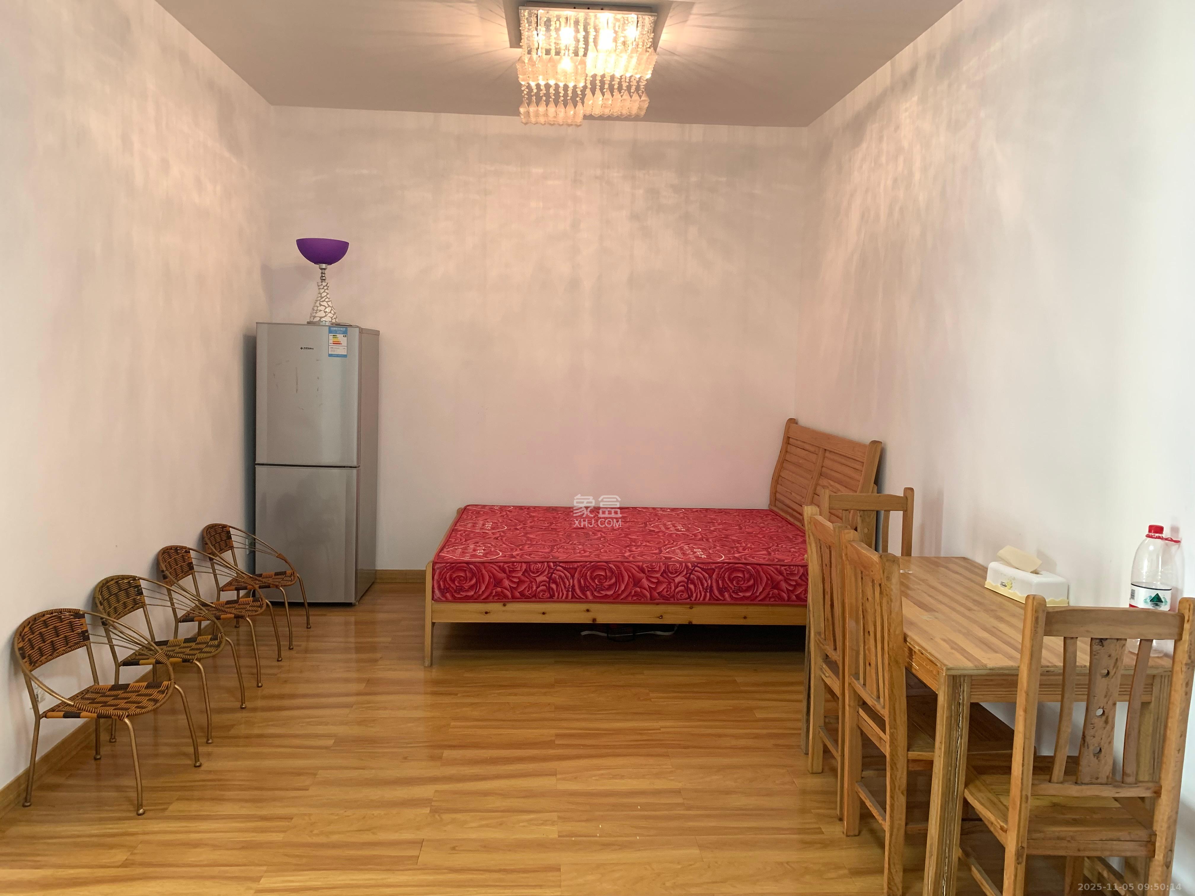 莱茵城  2室2厅1卫    1800.0元/月室内图