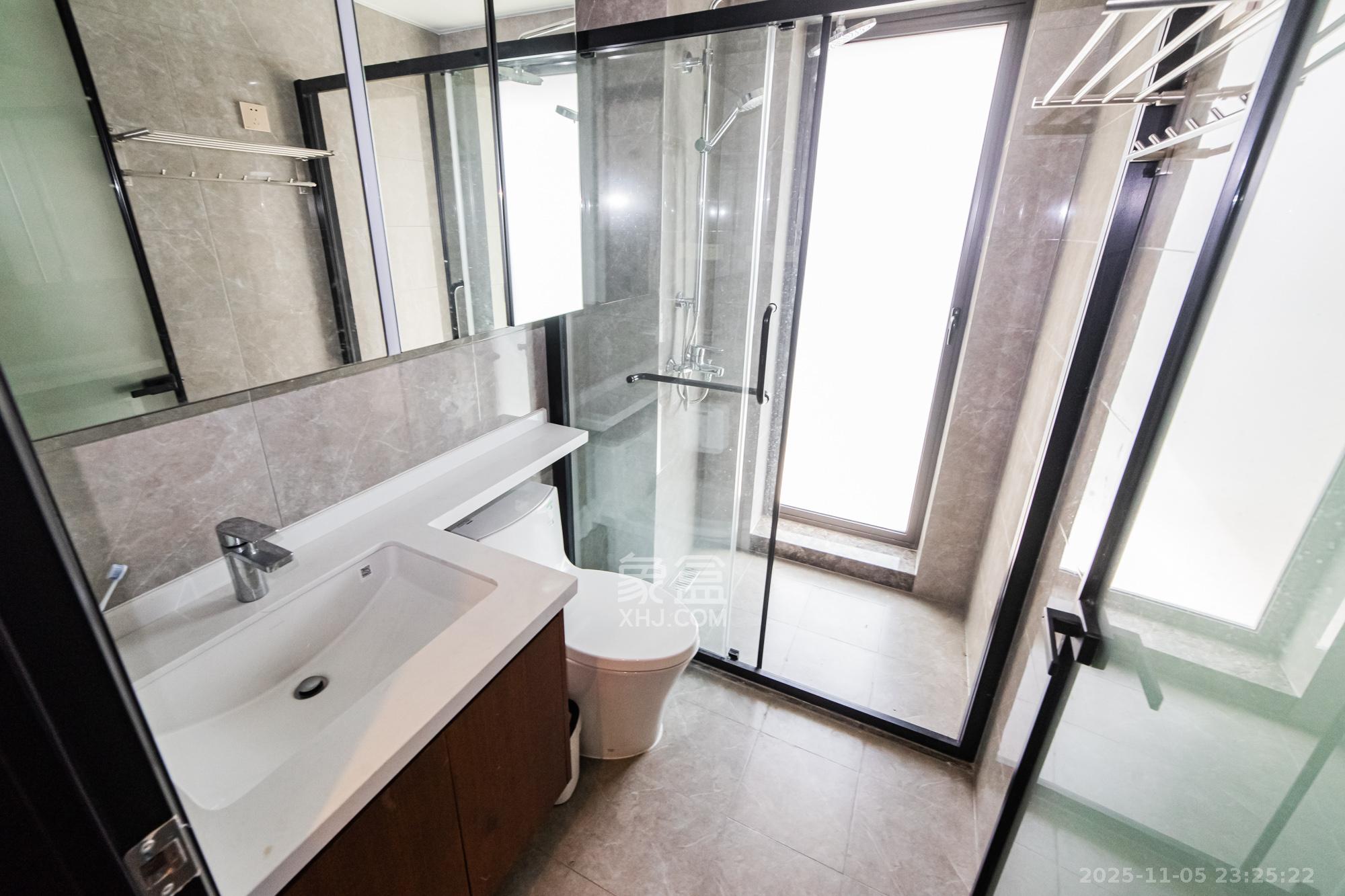 北辰瀚江府 3室2厅2卫 238.0万 北辰瀚江府 3室2厅2卫 238.0万卫生间